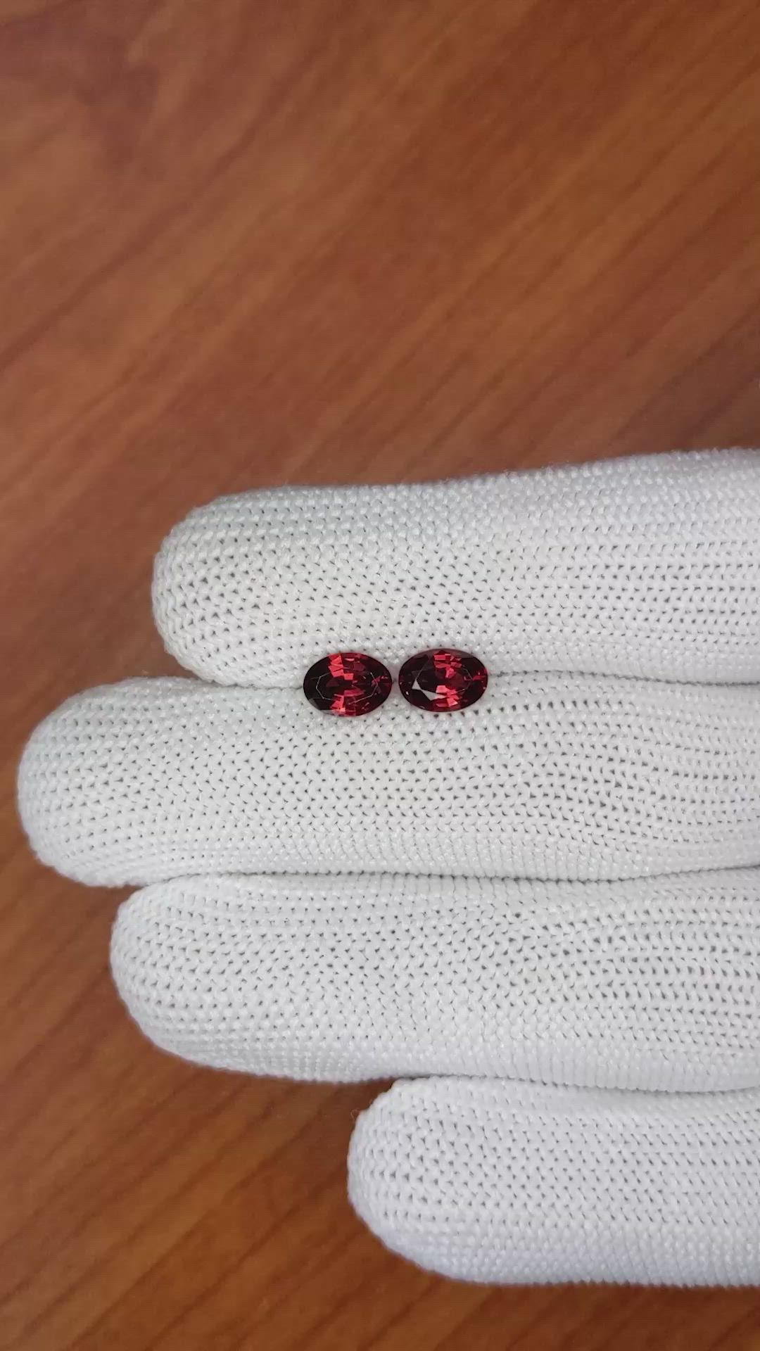 1.66 Ct.Tw.Total Carat Weight Garnet Pair from Ceylon (Sri Lanka) Size Video
