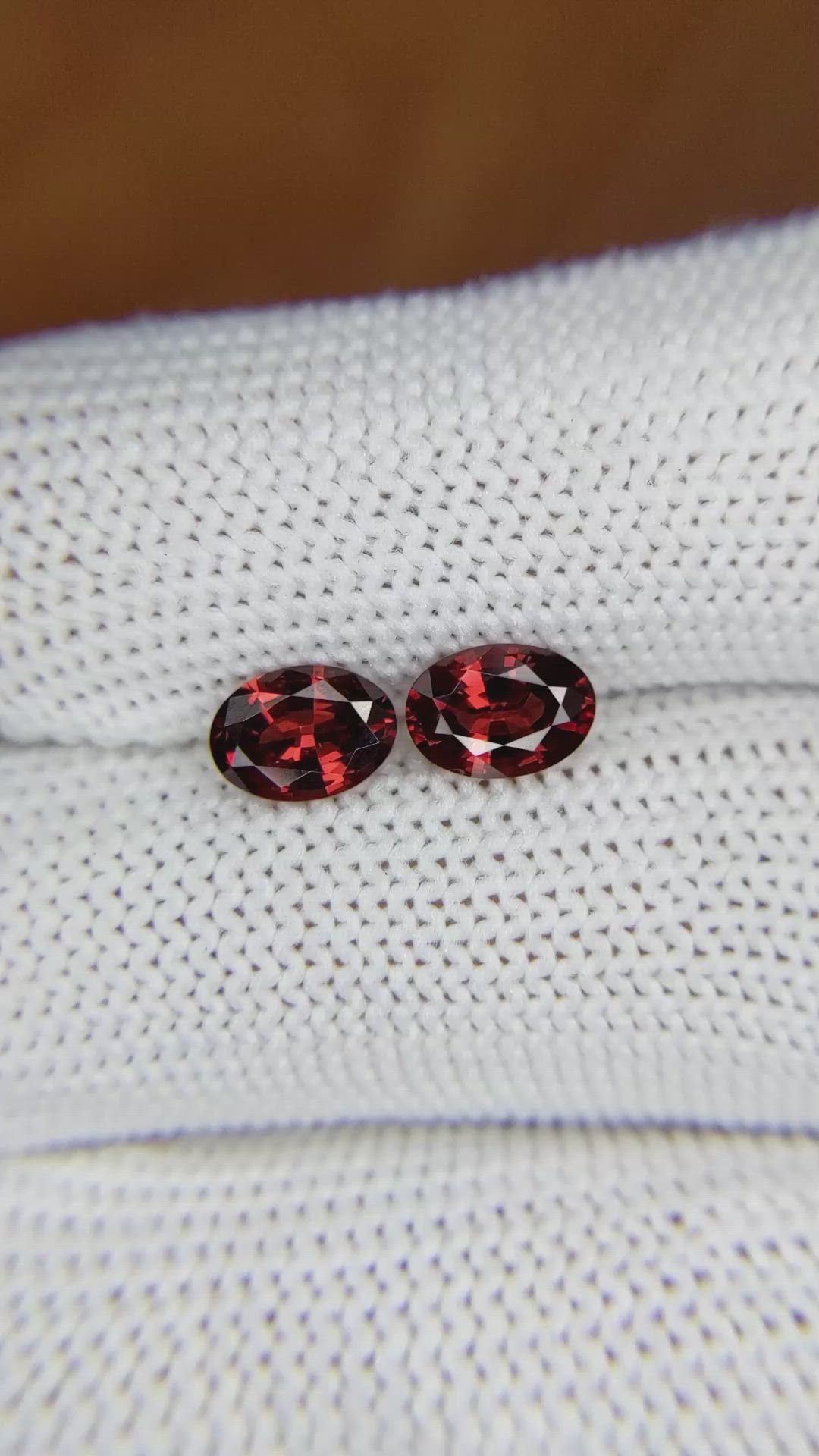 1.66 Ct.Tw.Total Carat Weight Garnet Pair from Ceylon (Sri Lanka) Size Video
