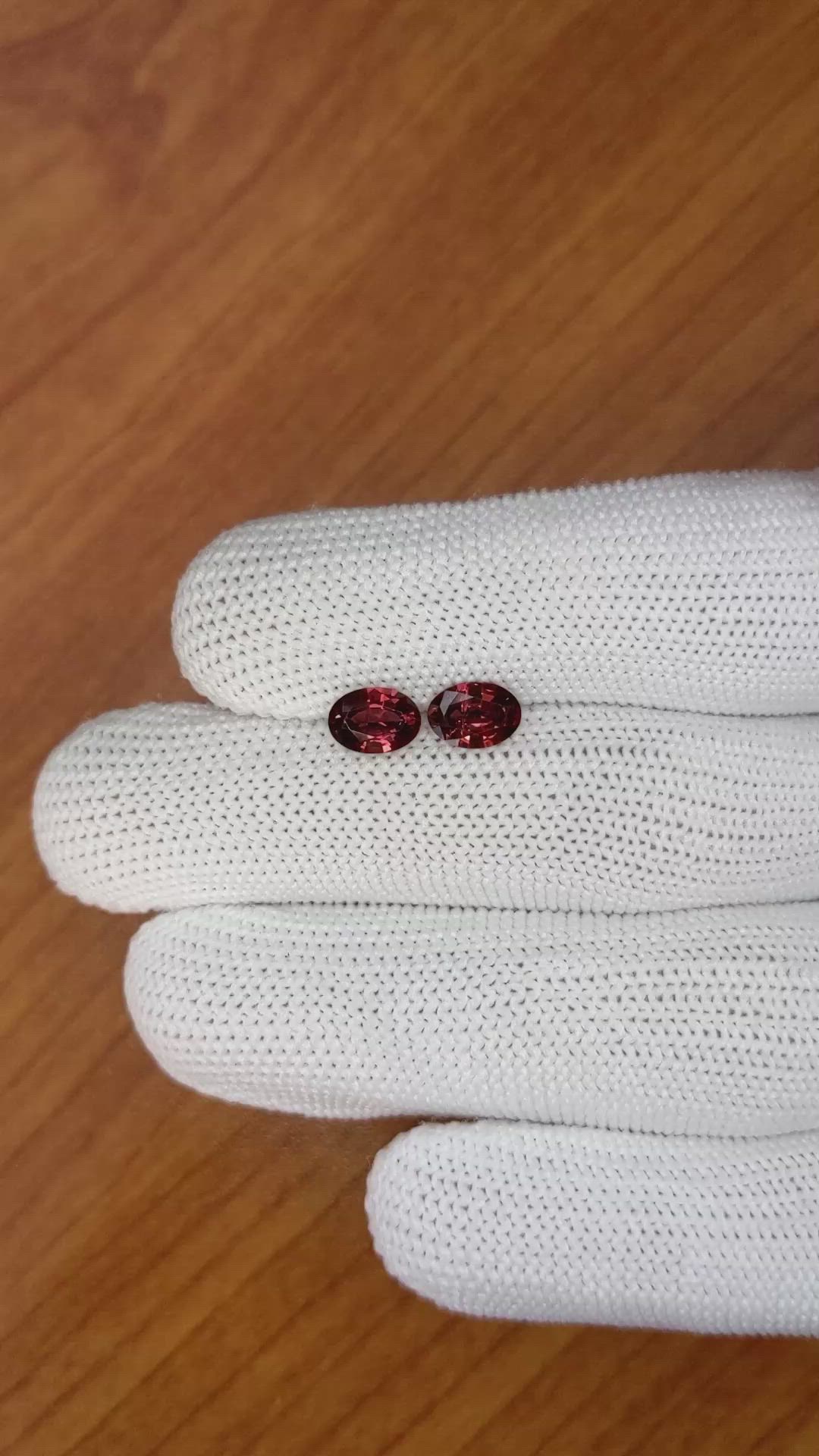 1.62 Ct.Tw.Total Carat Weight Garnet Pair from Ceylon (Sri Lanka) Size Video