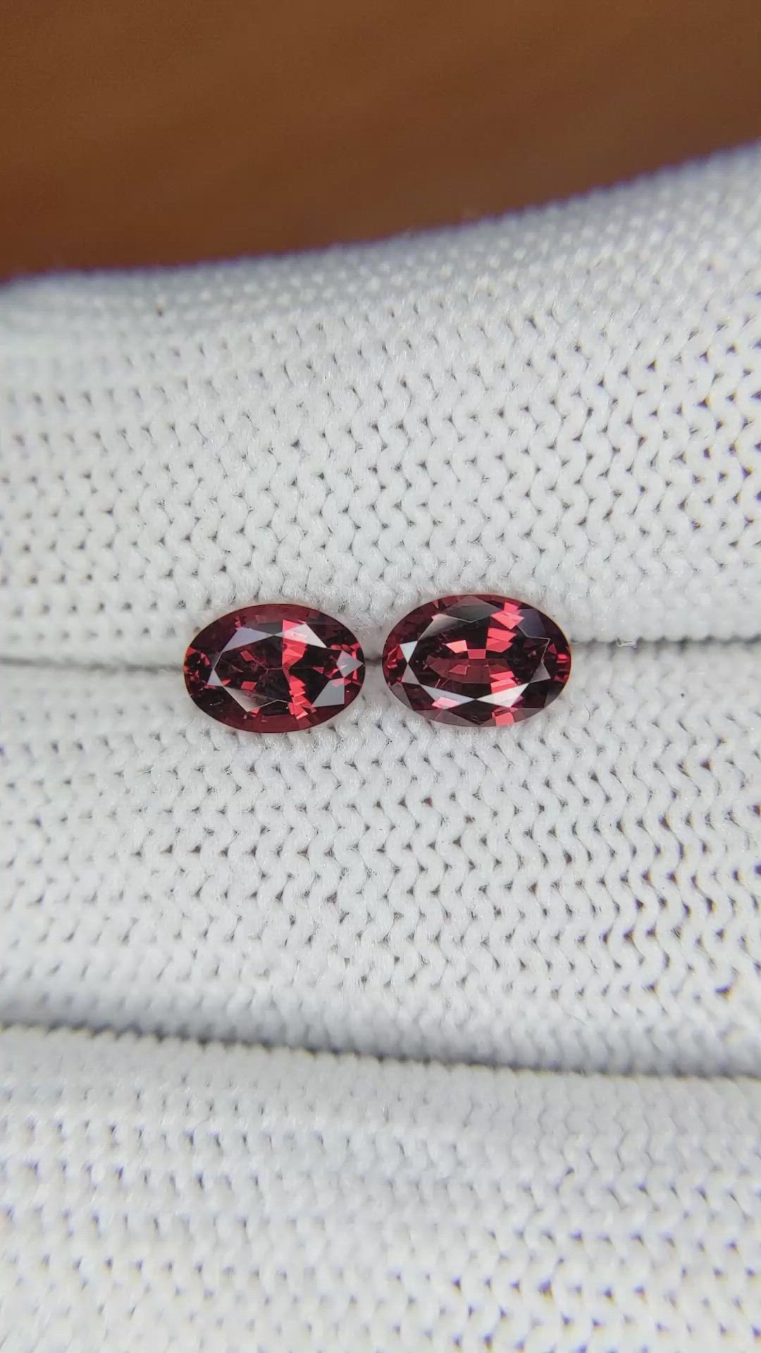 1.63 Ct.Tw.Total Carat Weight Garnet Pair from Ceylon (Sri Lanka) Size Video