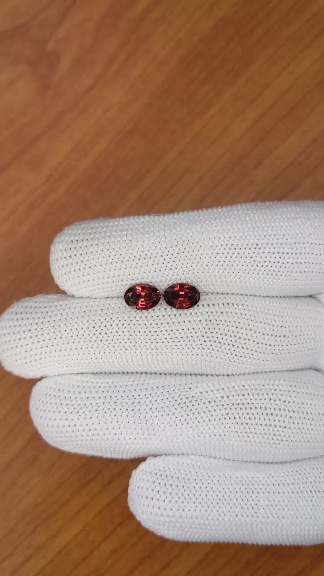 1.69 Ct.Tw.Total Carat Weight Garnet Pair from Ceylon (Sri Lanka) Size Video
