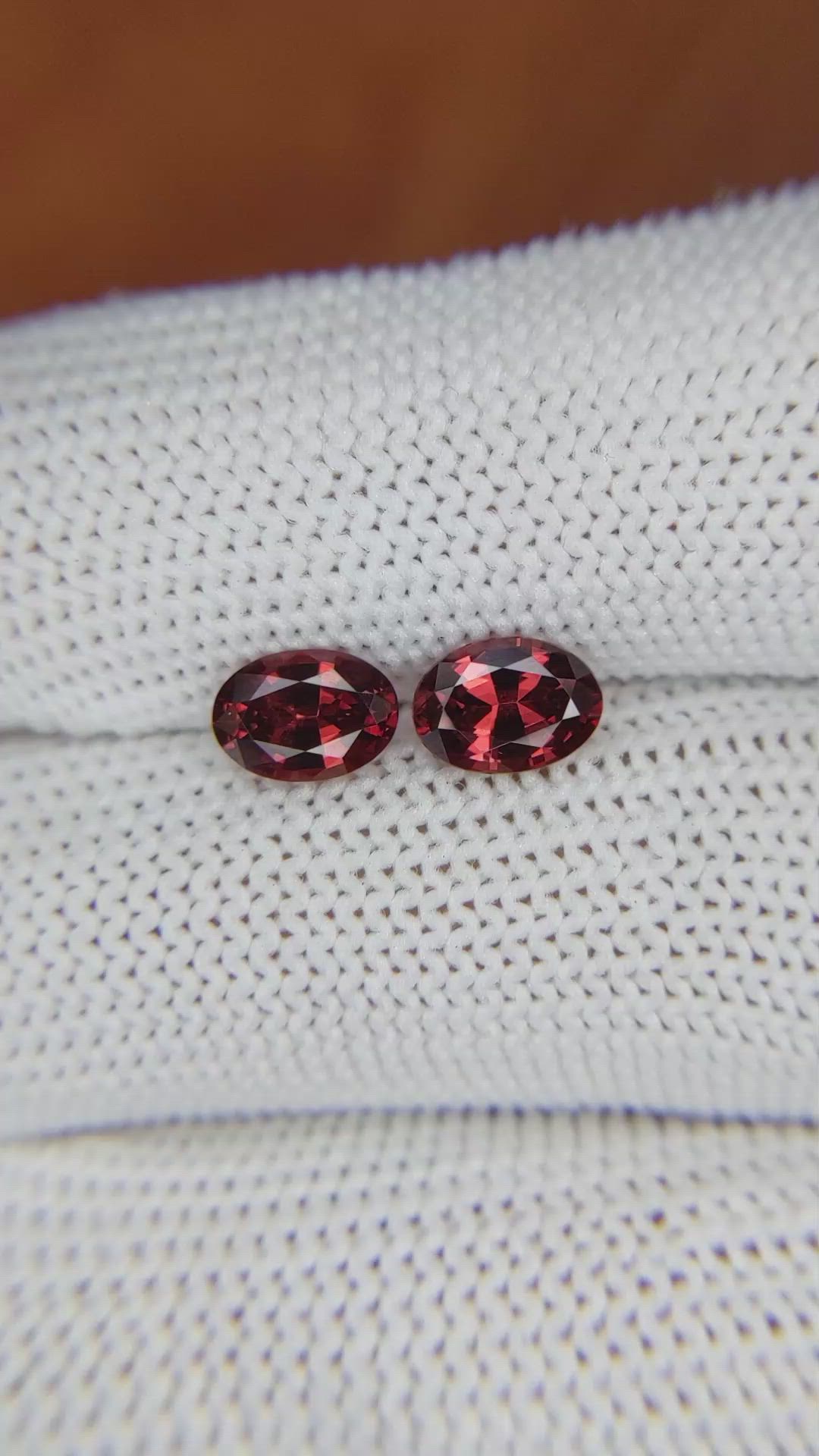 1.71 Ct.Tw.Total Carat Weight Garnet Pair from Ceylon (Sri Lanka) Size Video