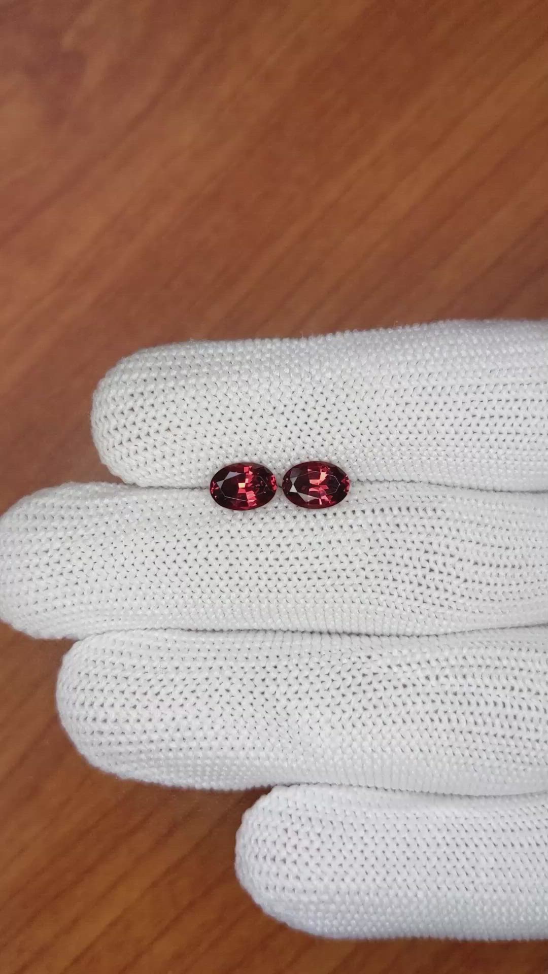 1.76 Ct.Tw.Total Carat Weight Garnet Pair from Ceylon (Sri Lanka) Size Video