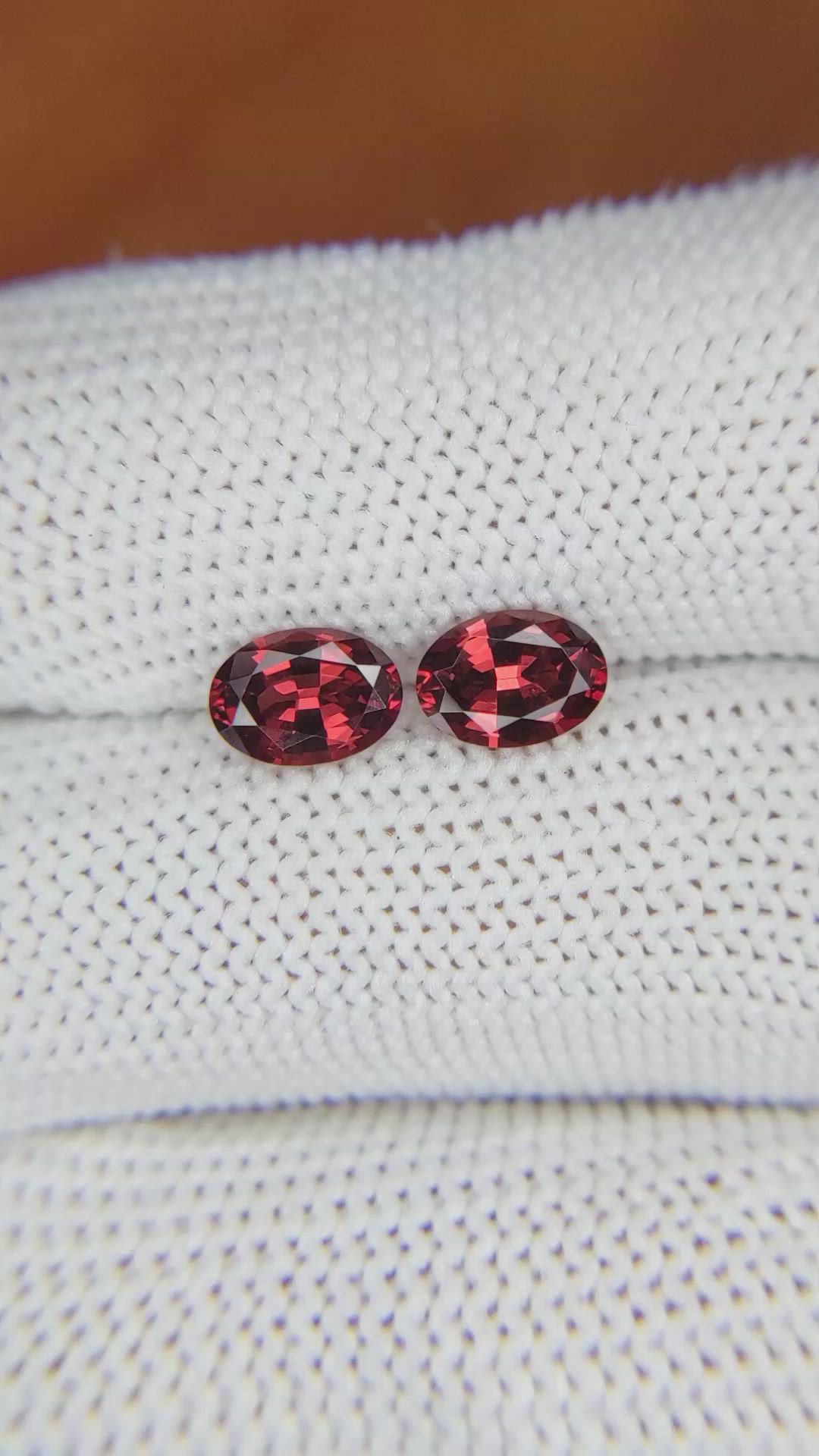 1.62 Ct.Tw.Total Carat Weight Garnet Pair from Ceylon (Sri Lanka) Size Video