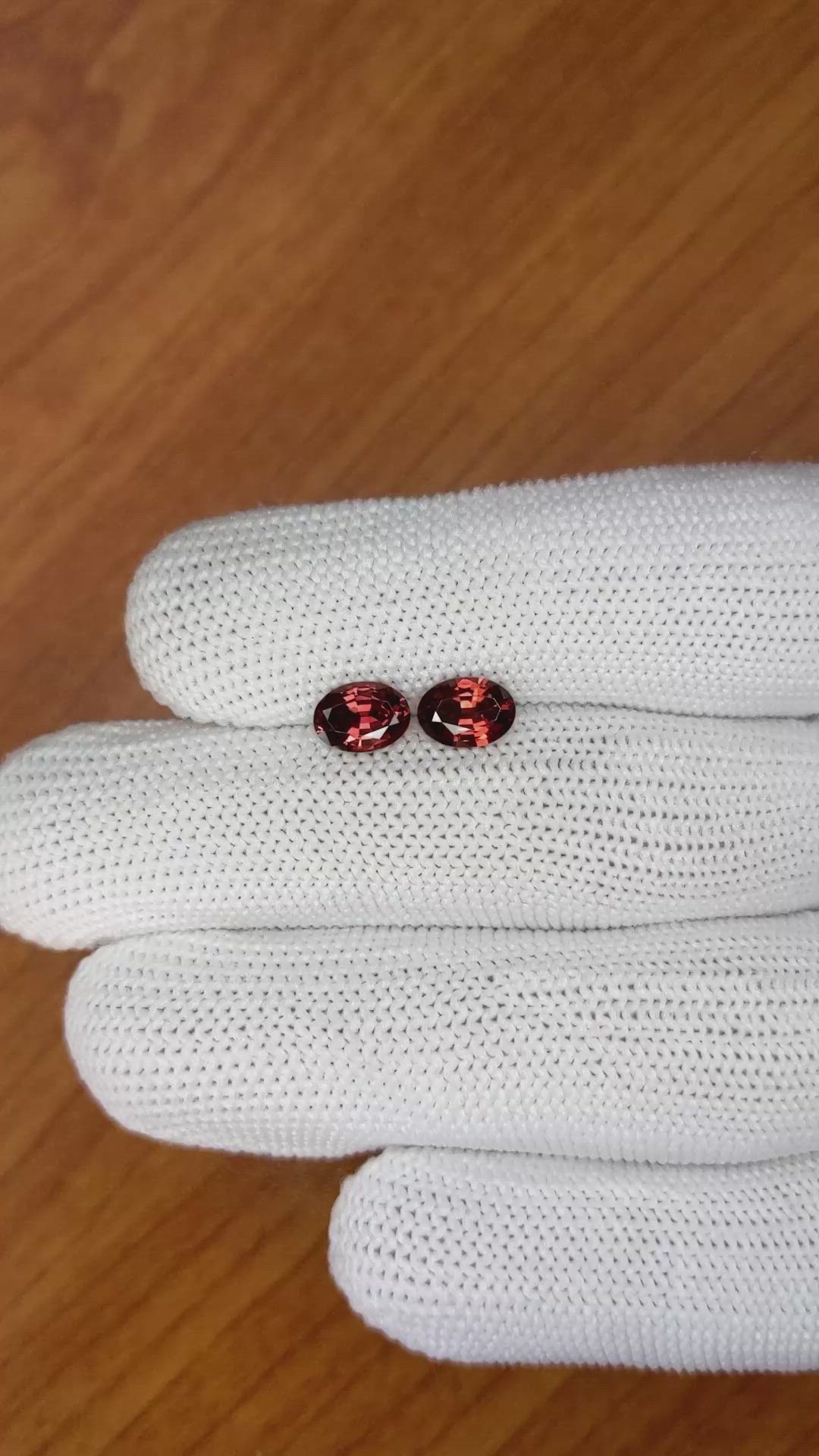 1.70 Ct.Tw.Total Carat Weight Garnet Pair from Ceylon (Sri Lanka) Size Video