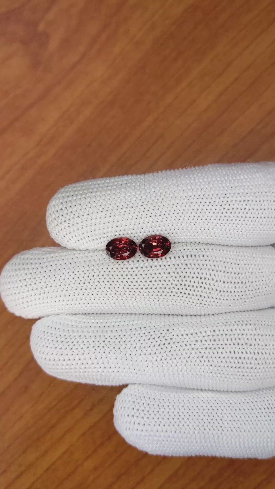 1.72 Ct.Tw.Total Carat Weight Garnet Pair from Ceylon (Sri Lanka) Size Video