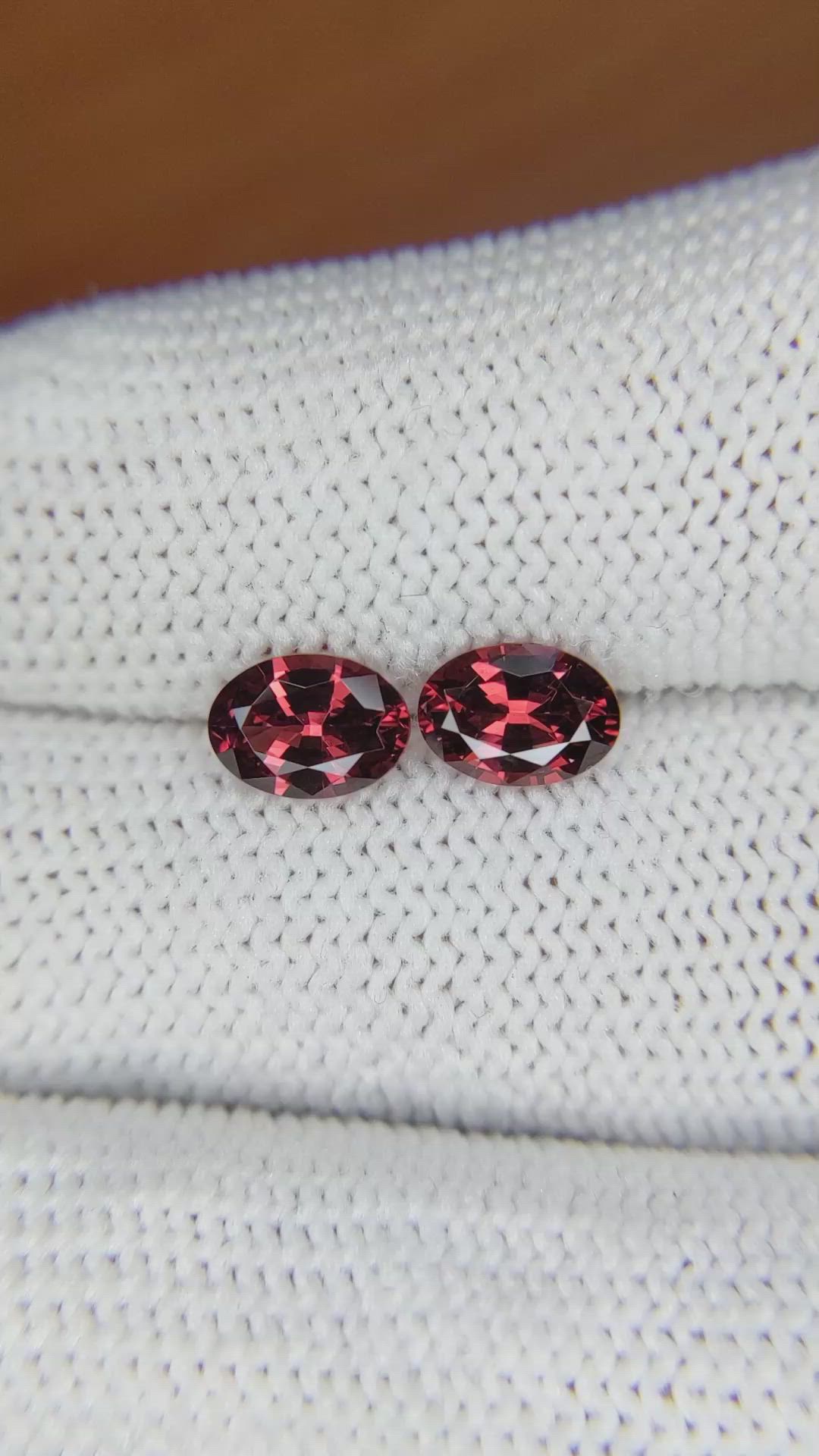1.78 Ct.Tw.Total Carat Weight Garnet Pair from Ceylon (Sri Lanka) Size Video