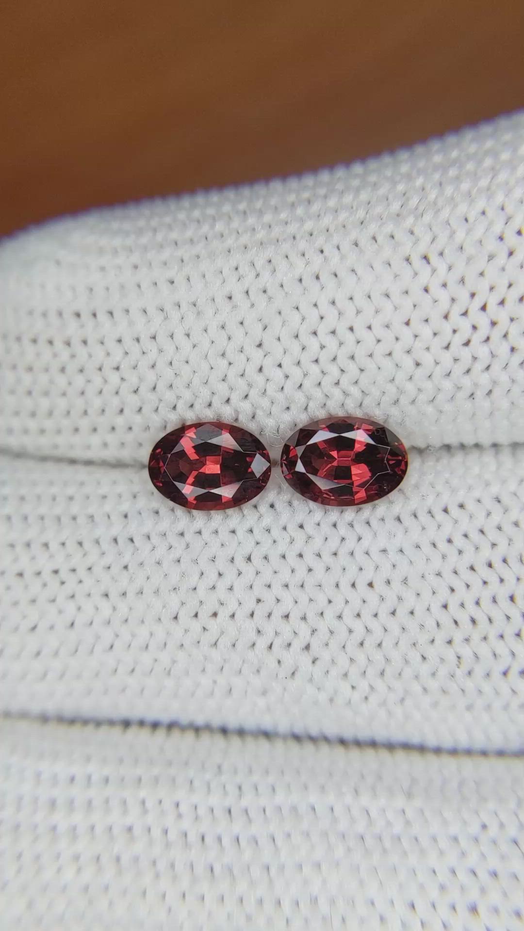 1.69 Ct.Tw.Total Carat Weight Garnet Pair from Ceylon (Sri Lanka) Size Video