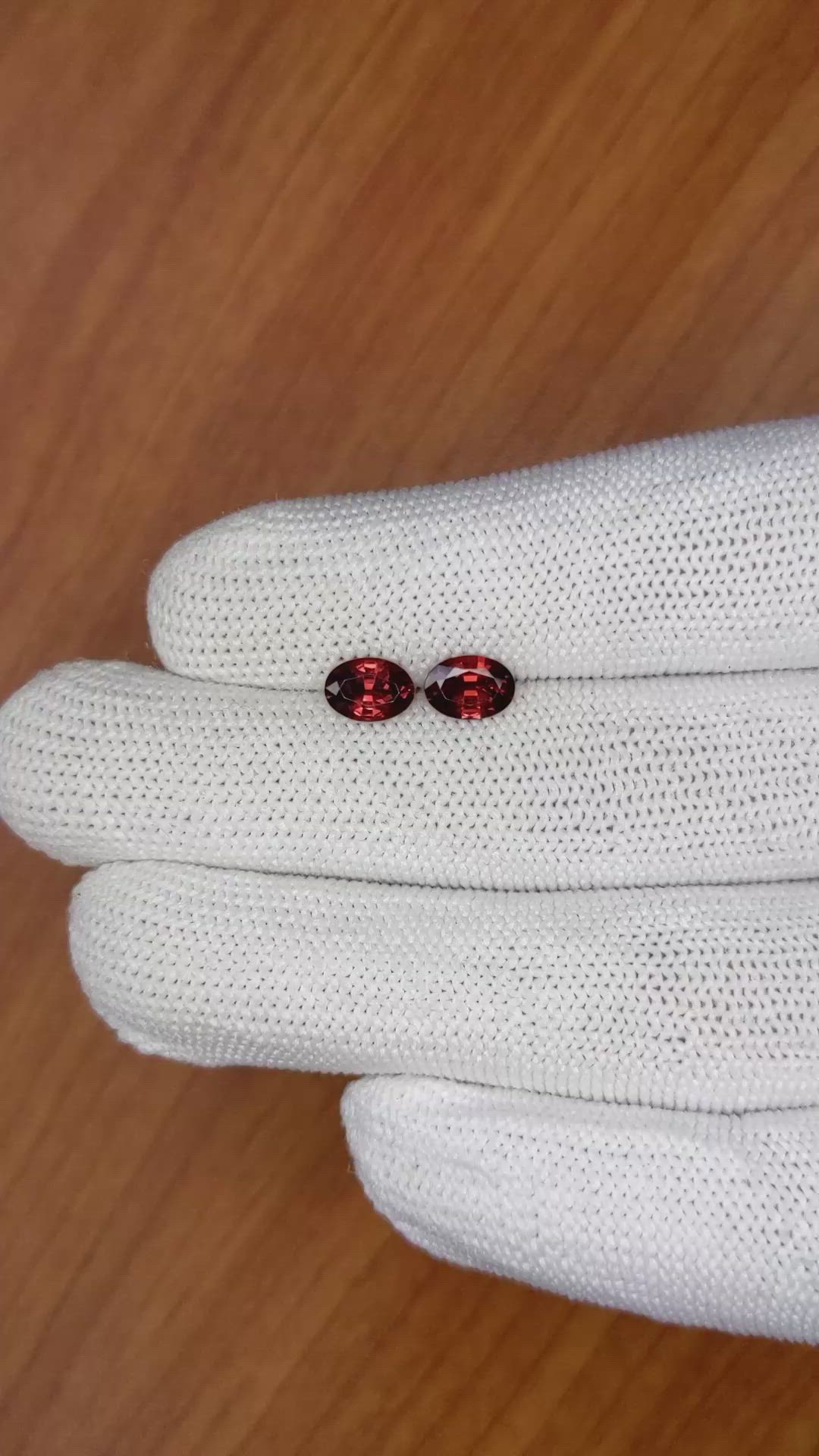 1.64 Ct.Tw.Total Carat Weight Garnet Pair from Ceylon (Sri Lanka) Size Video