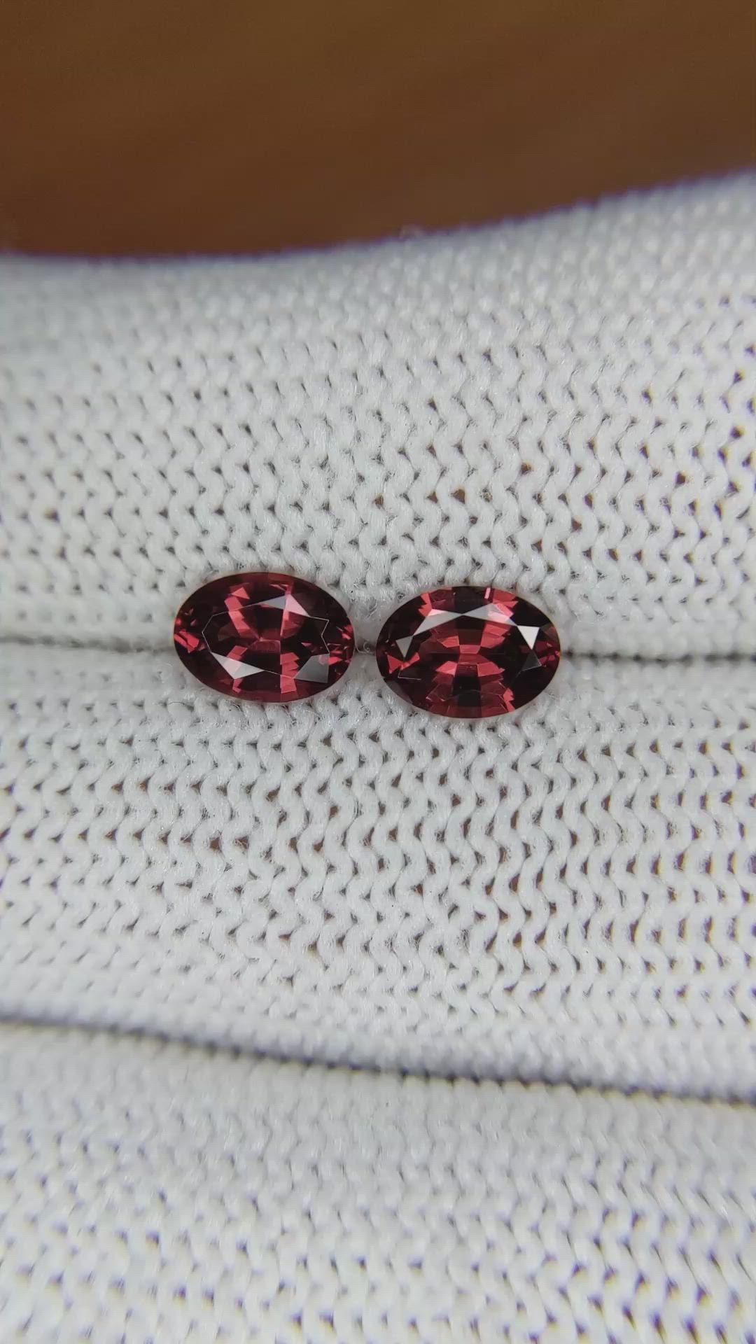 1.64 Ct.Tw.Total Carat Weight Garnet Pair from Ceylon (Sri Lanka) Size Video