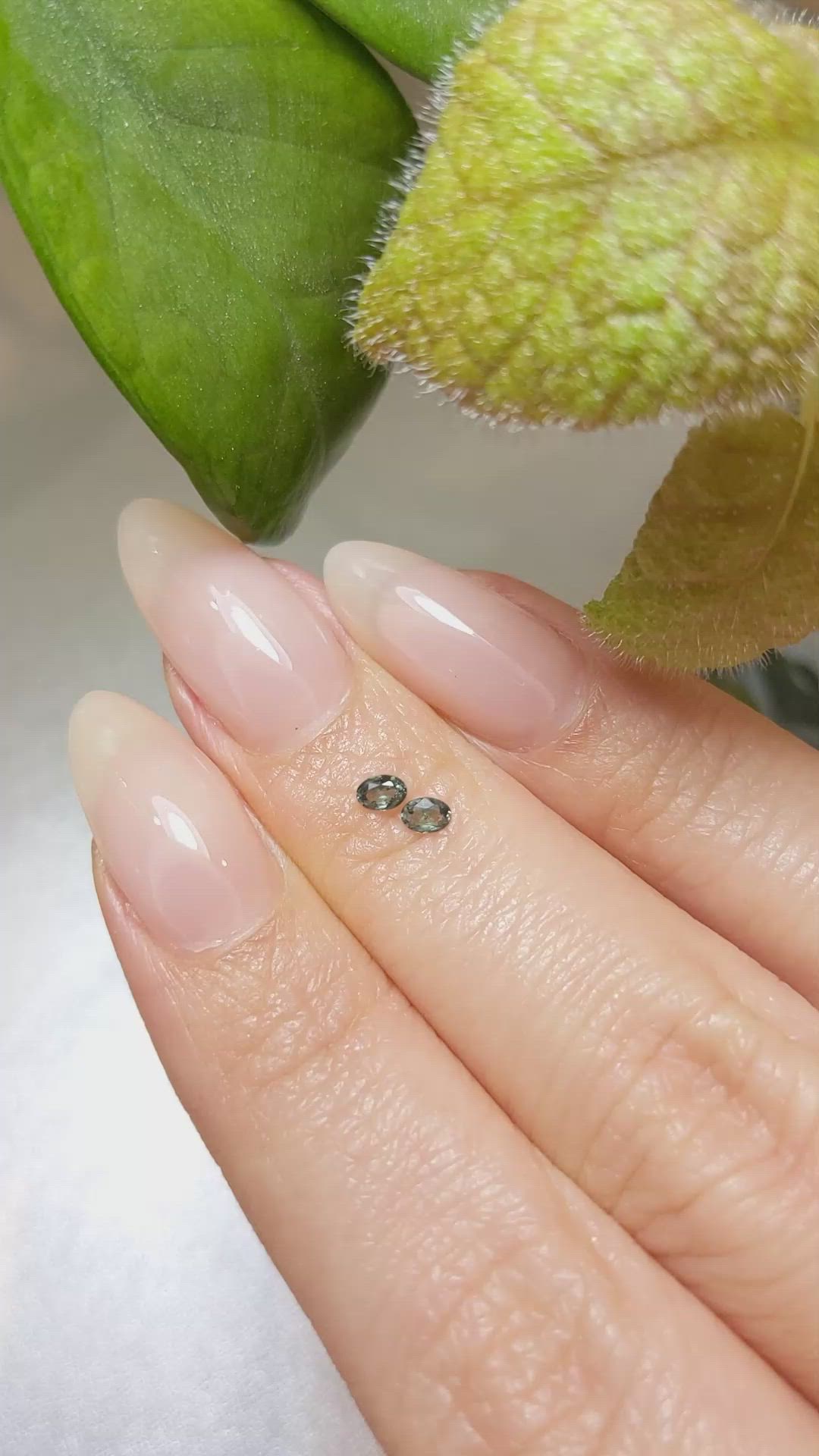 0.17&nbsp;Ct.Tw.Total Carat Weight Alexandrite Pair from Ceylon (Sri Lanka) Size Video