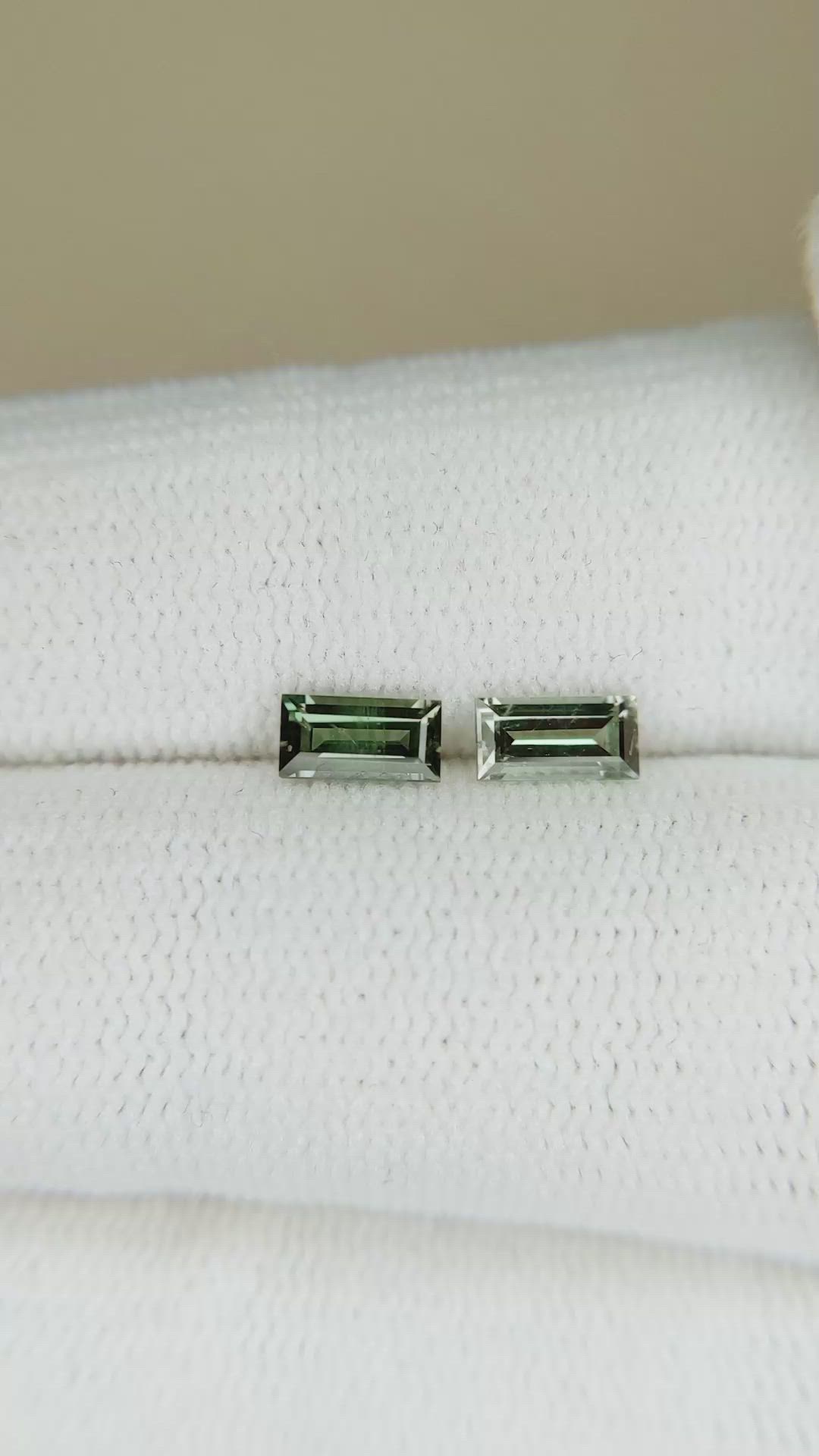 0.76&nbsp;Ct.Tw.Total Carat Weight Alexandrite Pair from Ceylon (Sri Lanka) Size Video