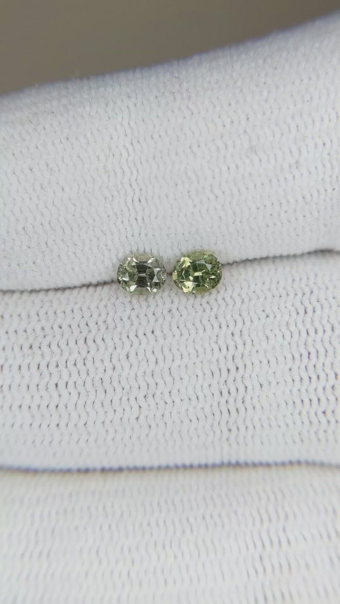 0.67&nbsp;Ct.Tw.Total Carat Weight Alexandrite Pair from Ceylon (Sri Lanka) Size Video