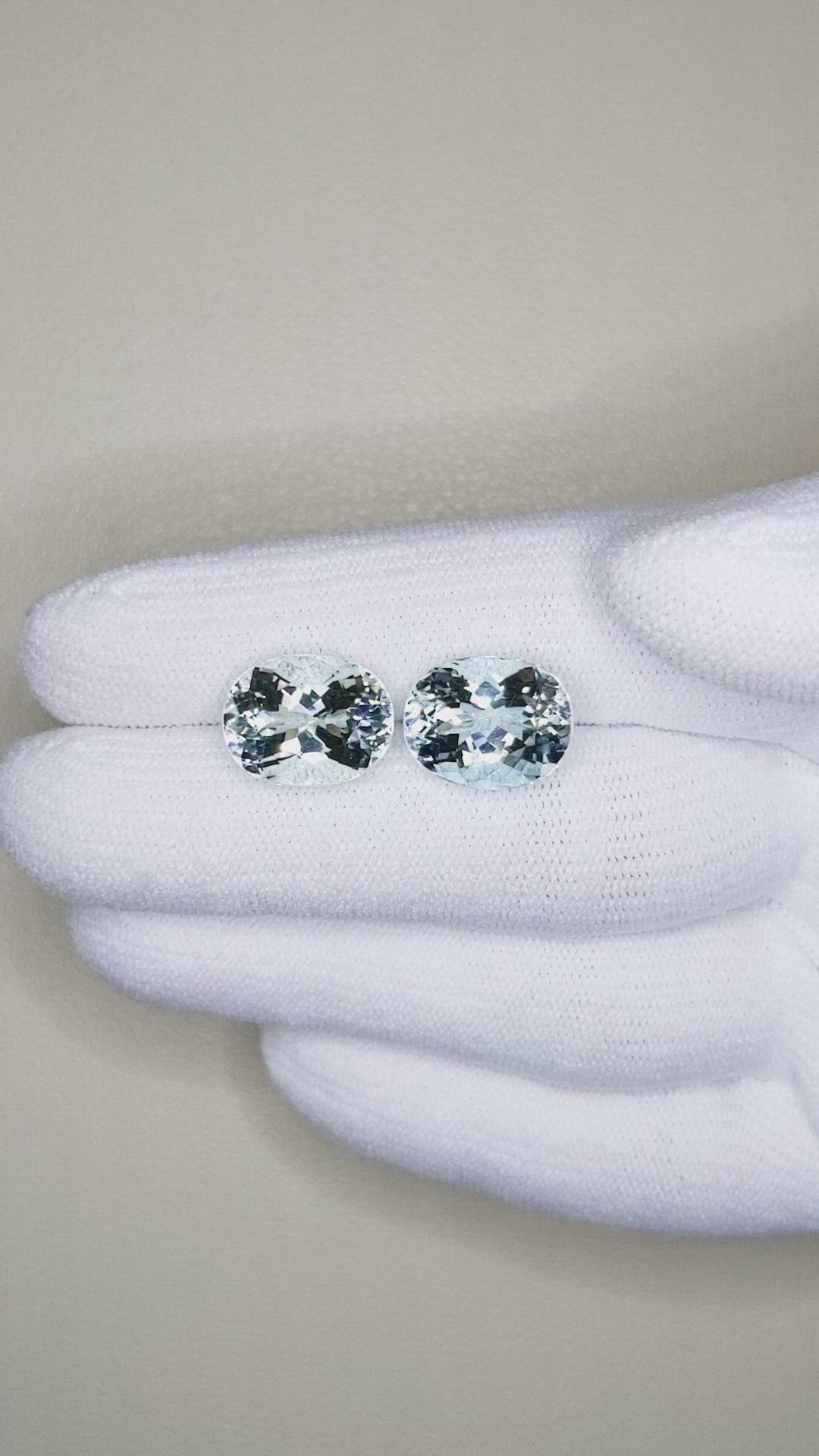 9.65&nbsp;Ct.Tw.Total Carat Weight Aquamarine Pair from Brazil Size Video