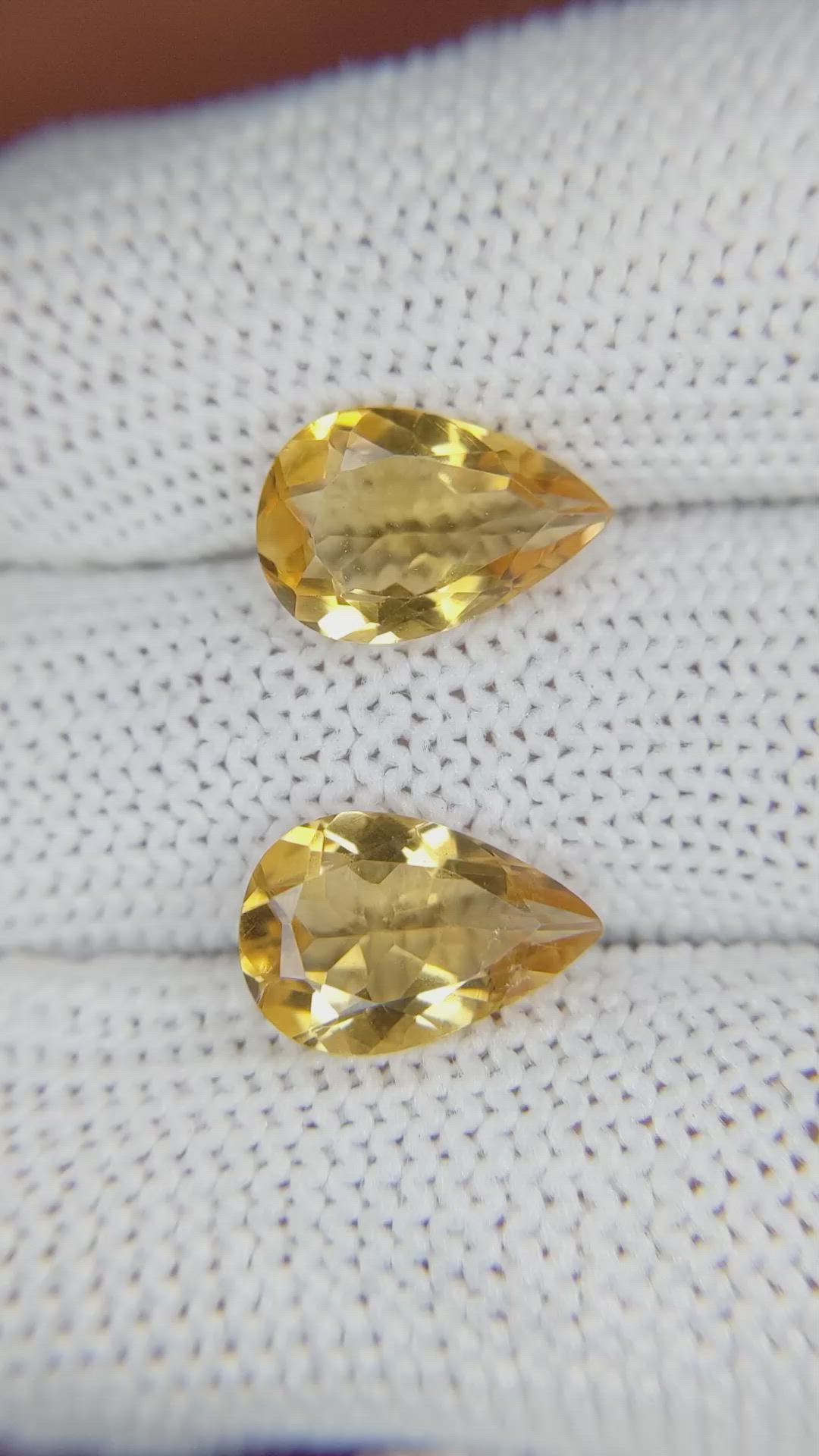 4.68&nbsp;Ct.Tw.Total Carat Weight Yellow Citrine Pair from Brazil Size Video
