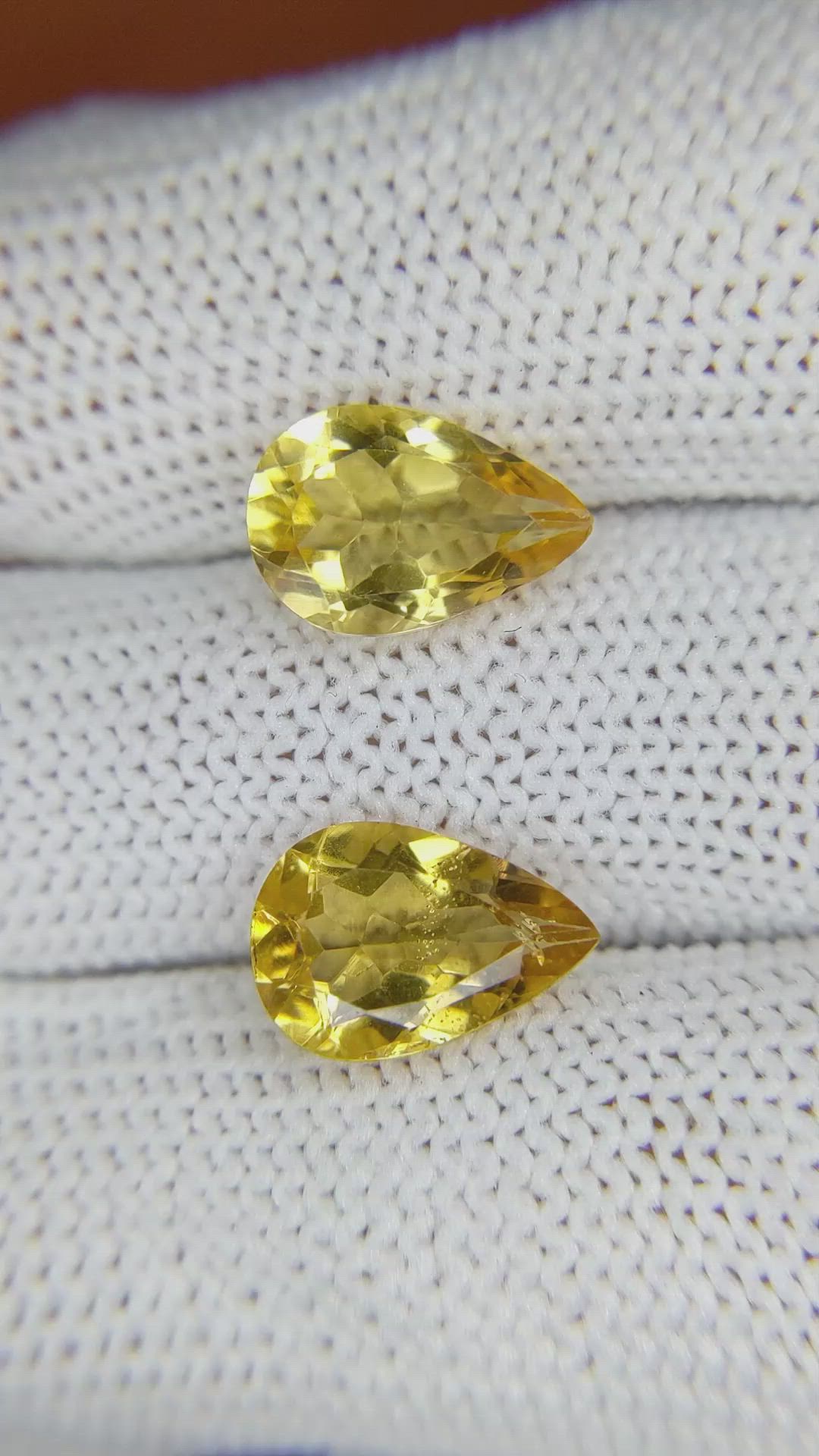 5.02&nbsp;Ct.Tw.Total Carat Weight Yellow Citrine Pair from Brazil Size Video