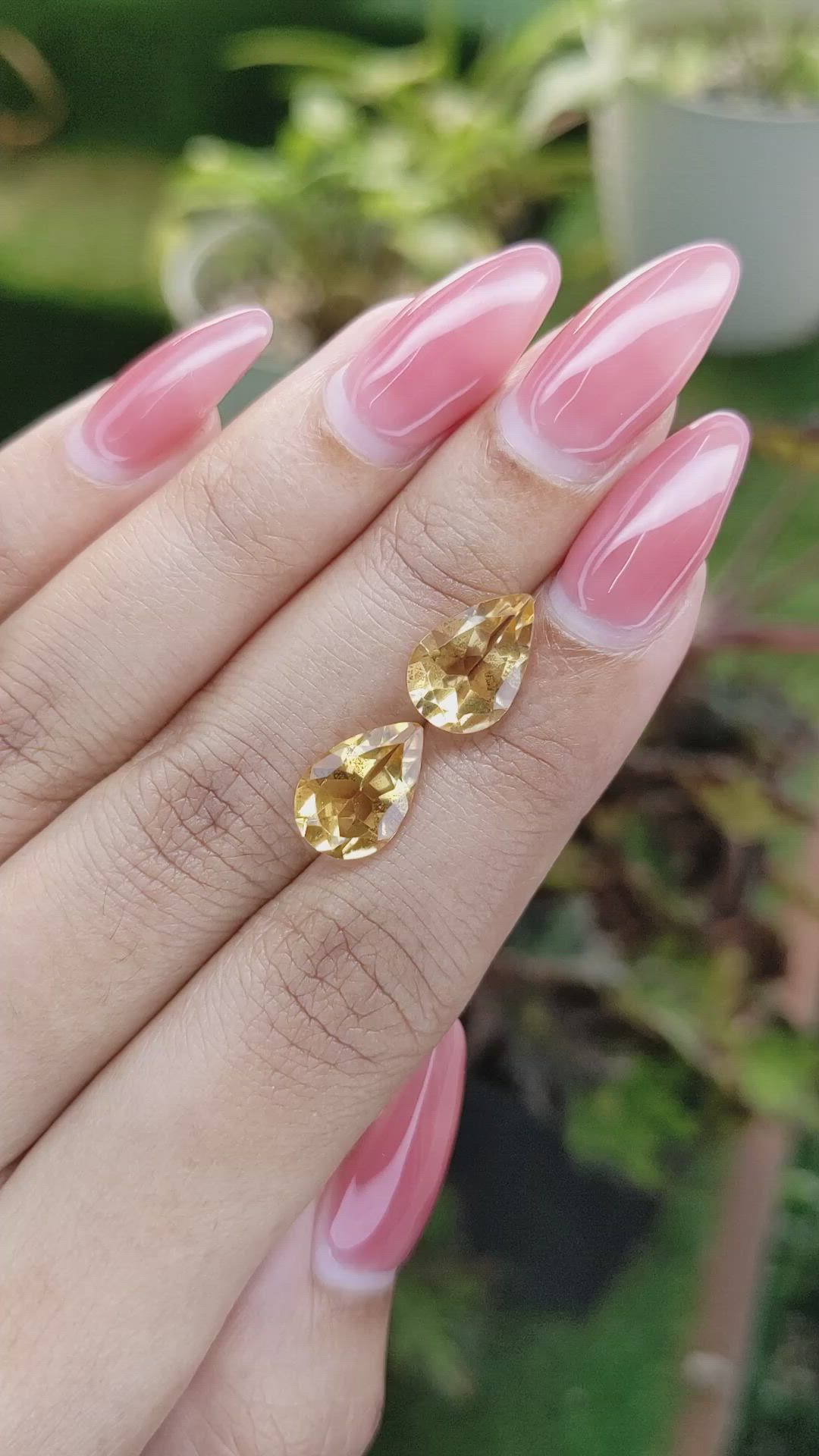 4.72&nbsp;Ct.Tw.Total Carat Weight Yellow Citrine Pair from Brazil Size Video