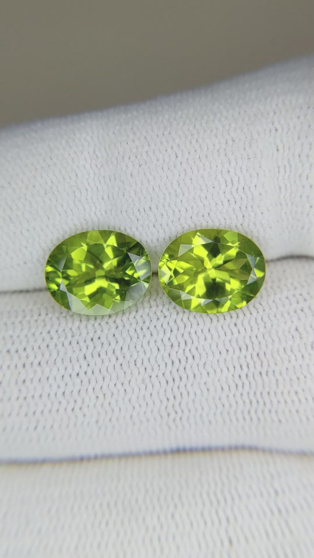 4.89 Ct.Tw.Total Carat Weight Peridot Pair from Burma (Myanmar) Size Video