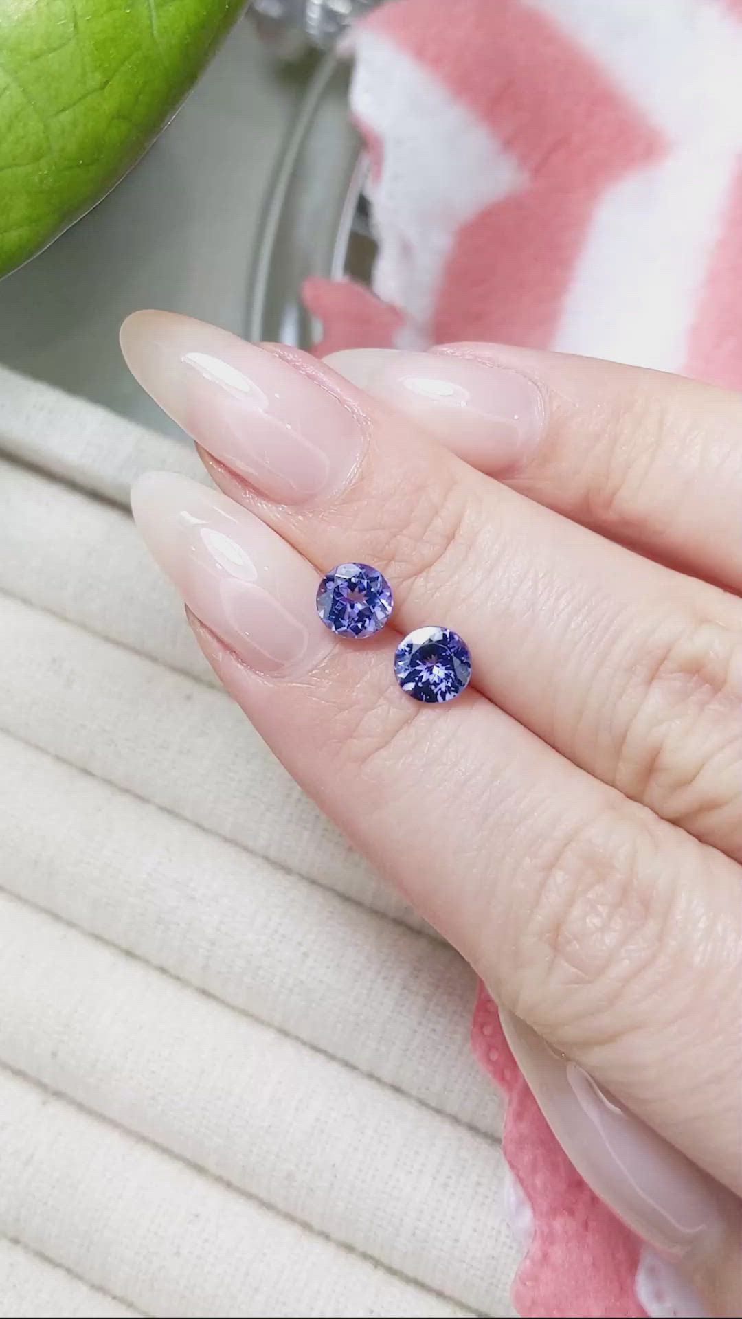 1.87&nbsp;Ct.Tw.Total Carat Weight Tanzanite Pair from Tanzania Size Video