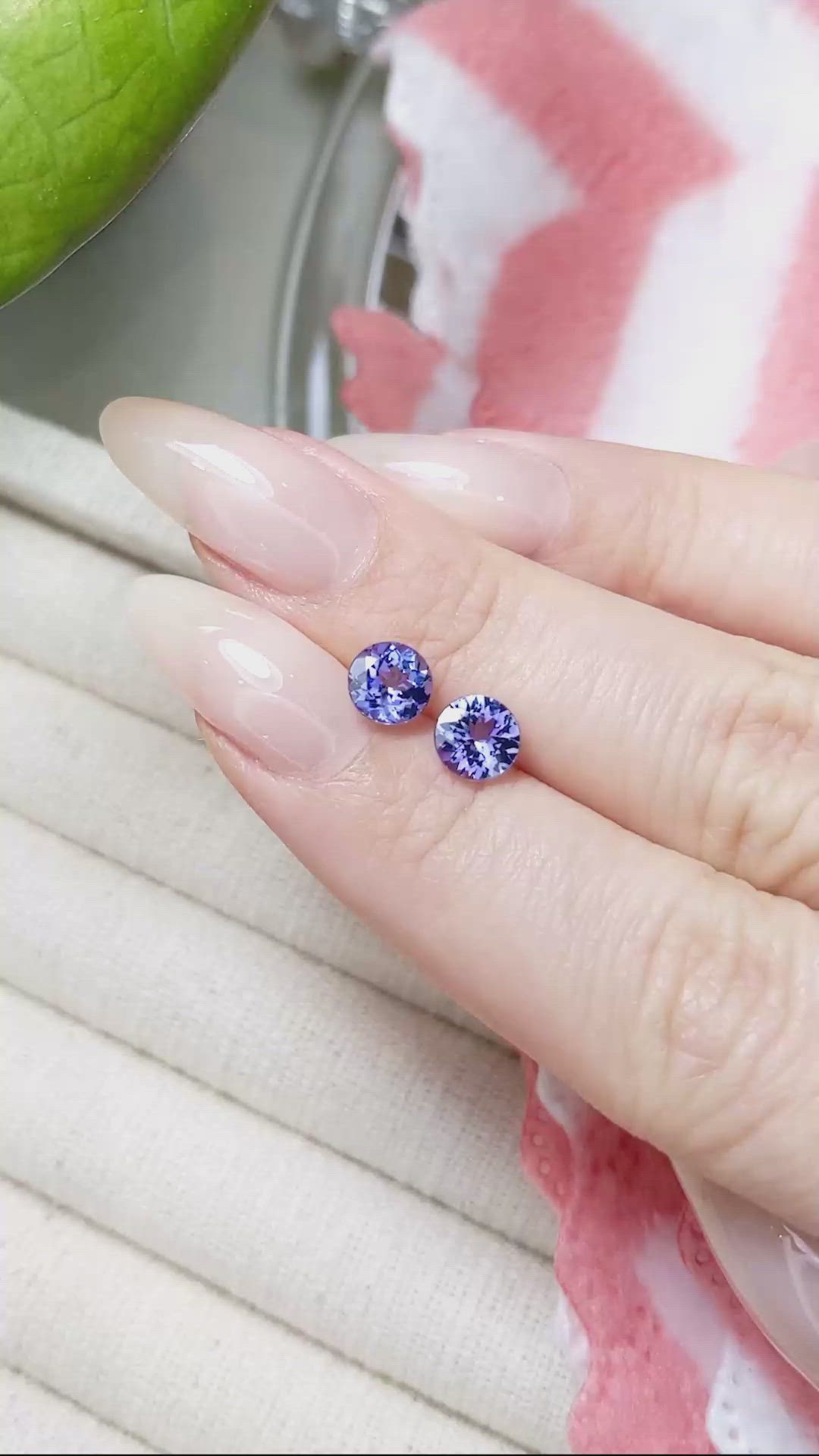 1.87&nbsp;Ct.Tw.Total Carat Weight Tanzanite Pair from Tanzania Size Video