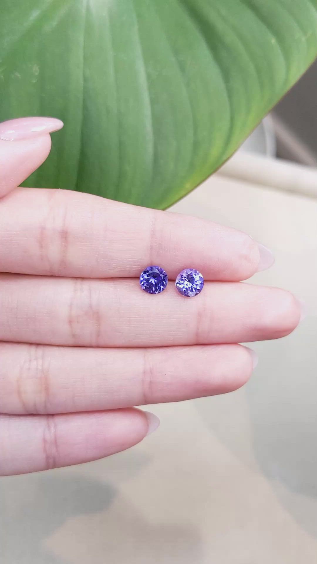 1.92&nbsp;Ct.Tw.Total Carat Weight Tanzanite Pair from Tanzania Size Video