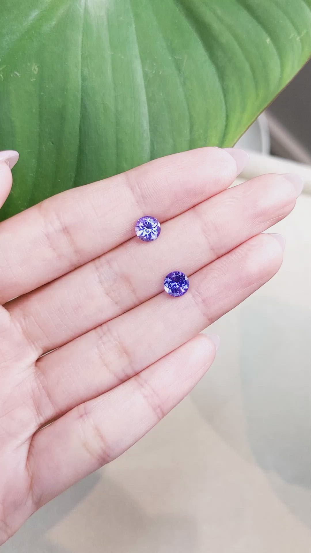 1.92&nbsp;Ct.Tw.Total Carat Weight Tanzanite Pair from Tanzania Size Video