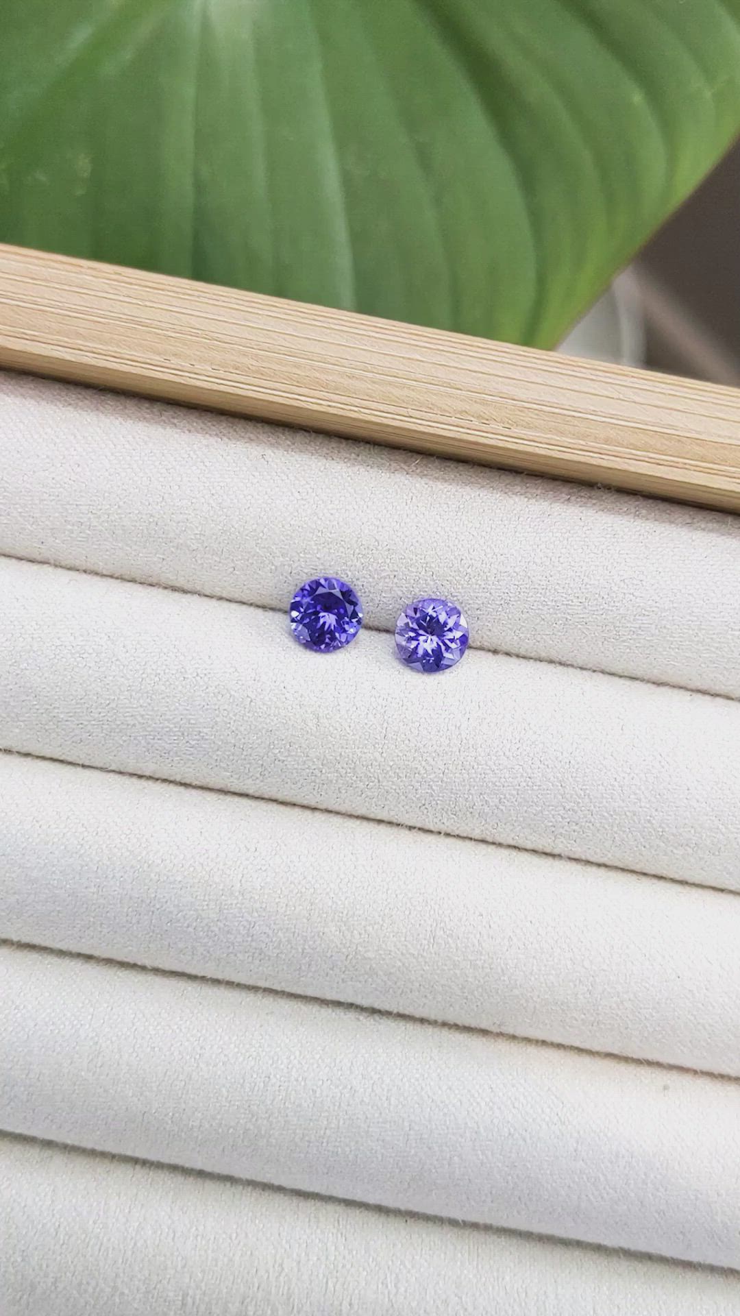 1.92&nbsp;Ct.Tw.Total Carat Weight Tanzanite Pair from Tanzania Size Video