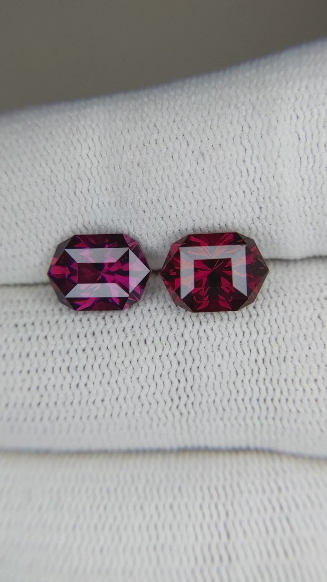 5.55&nbsp;Ct.Tw.Total Carat Weight Garnet Pair from Tanzania Size Video