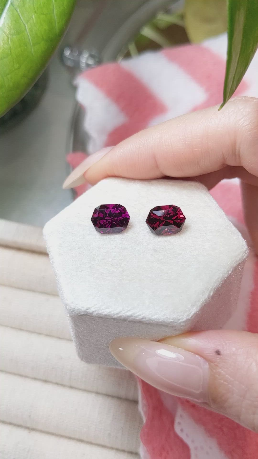 5.55&nbsp;Ct.Tw.Total Carat Weight Garnet Pair from Tanzania Size Video