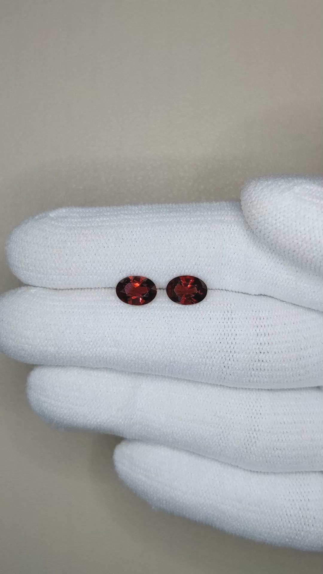 1.94 Ct.Tw.Total Carat Weight Garnet Pair from Ceylon (Sri Lanka) Size Video