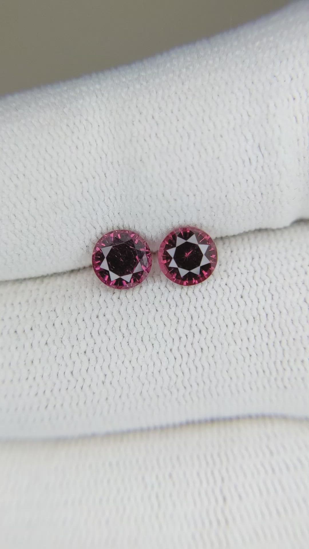 1.76 Ct.Tw.Total Carat Weight Garnet Pair from Ceylon (Sri Lanka) Size Video