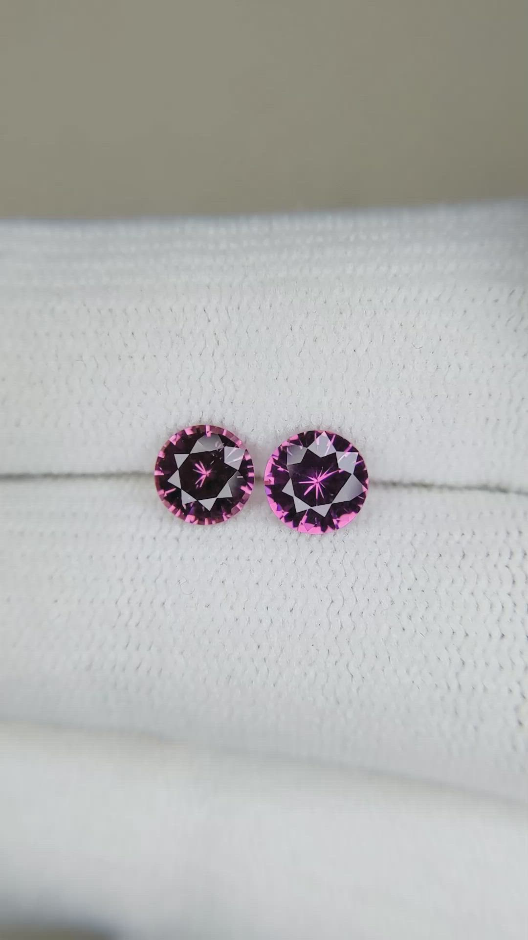 1.43&nbsp;Ct.Tw.Total Carat Weight Garnet Pair from Ceylon (Sri Lanka) Size Video