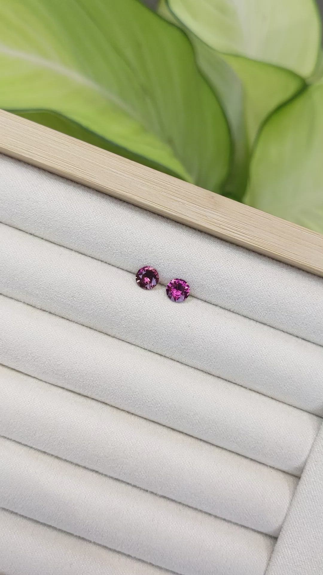 1.43&nbsp;Ct.Tw.Total Carat Weight Garnet Pair from Ceylon (Sri Lanka) Size Video