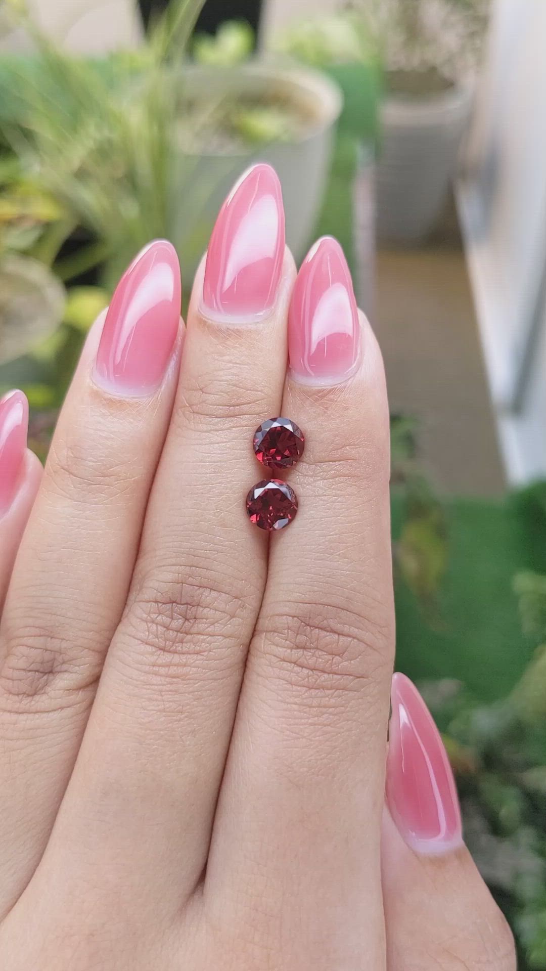 2.20&nbsp;Ct.Tw.Total Carat Weight Almandine Garnet Pair from Ceylon (Sri Lanka) Size Video