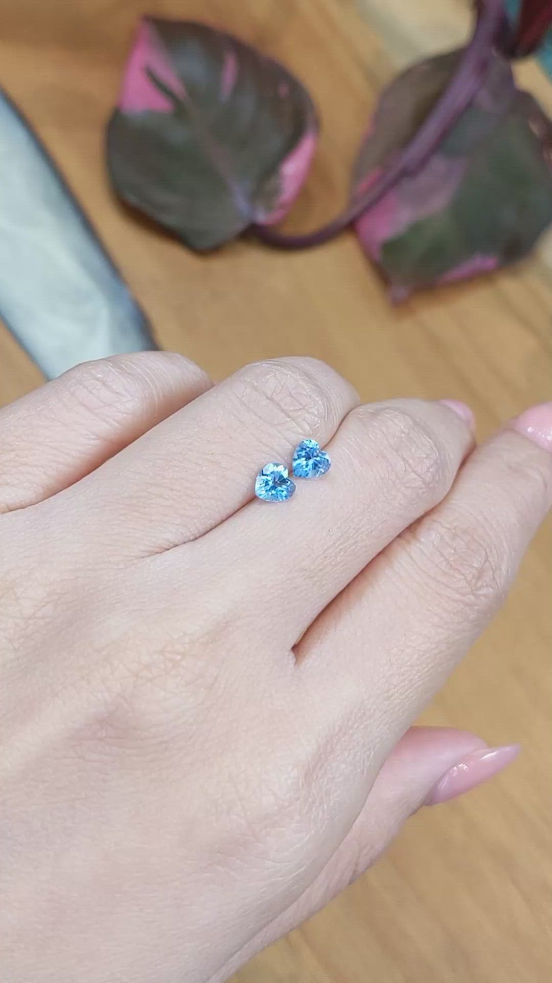 1.10&nbsp;Ct.Tw.Total Carat Weight Topaz Pair from Madagascar Size Video