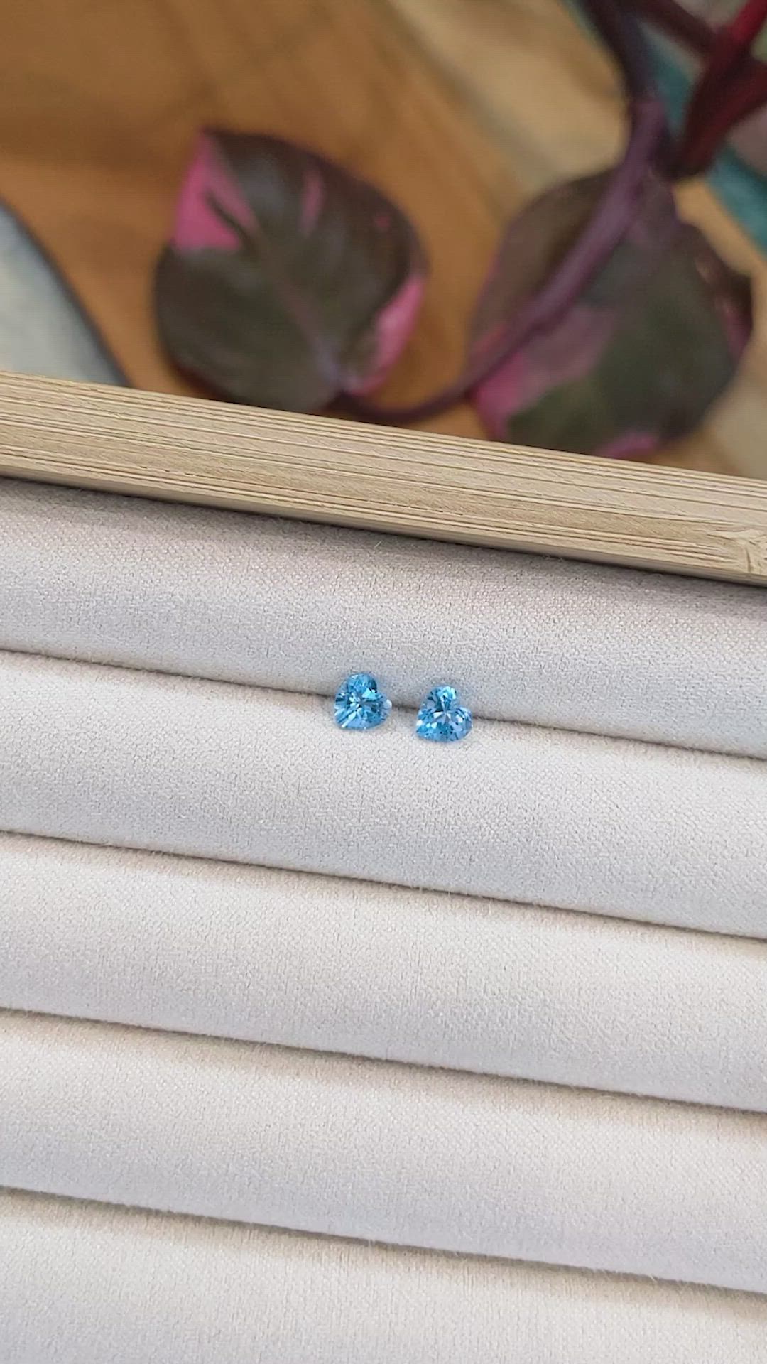 1.10&nbsp;Ct.Tw.Total Carat Weight Topaz Pair from Madagascar Size Video