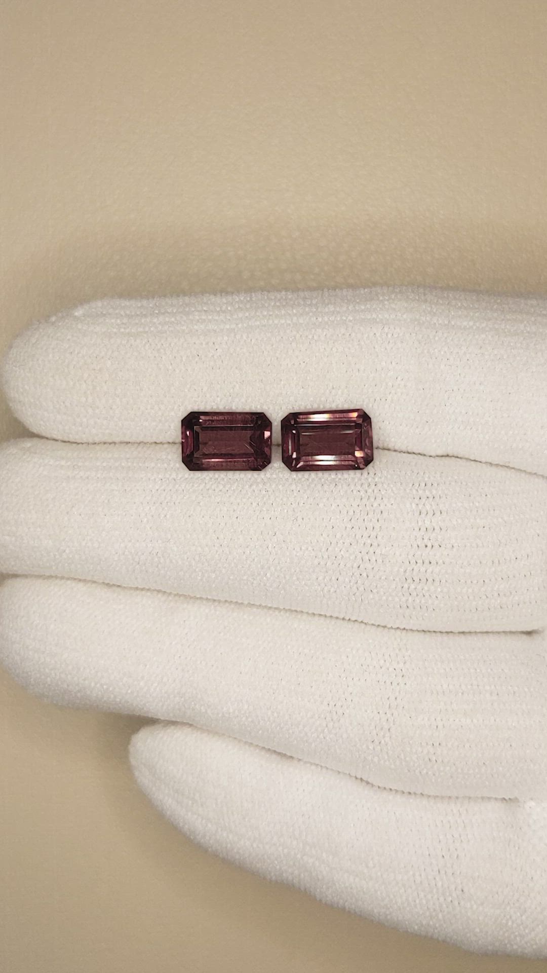 4.23&nbsp;Ct.Tw.Total Carat Weight Garnet Pair from Madagascar Size Video