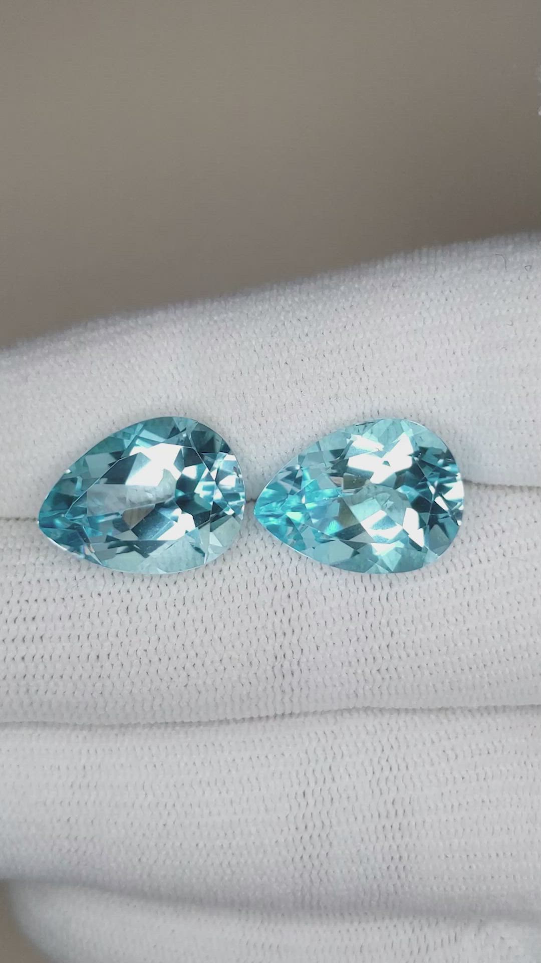 18.20&nbsp;Ct.Tw.Total Carat Weight Topaz Pair from Brazil Size Video
