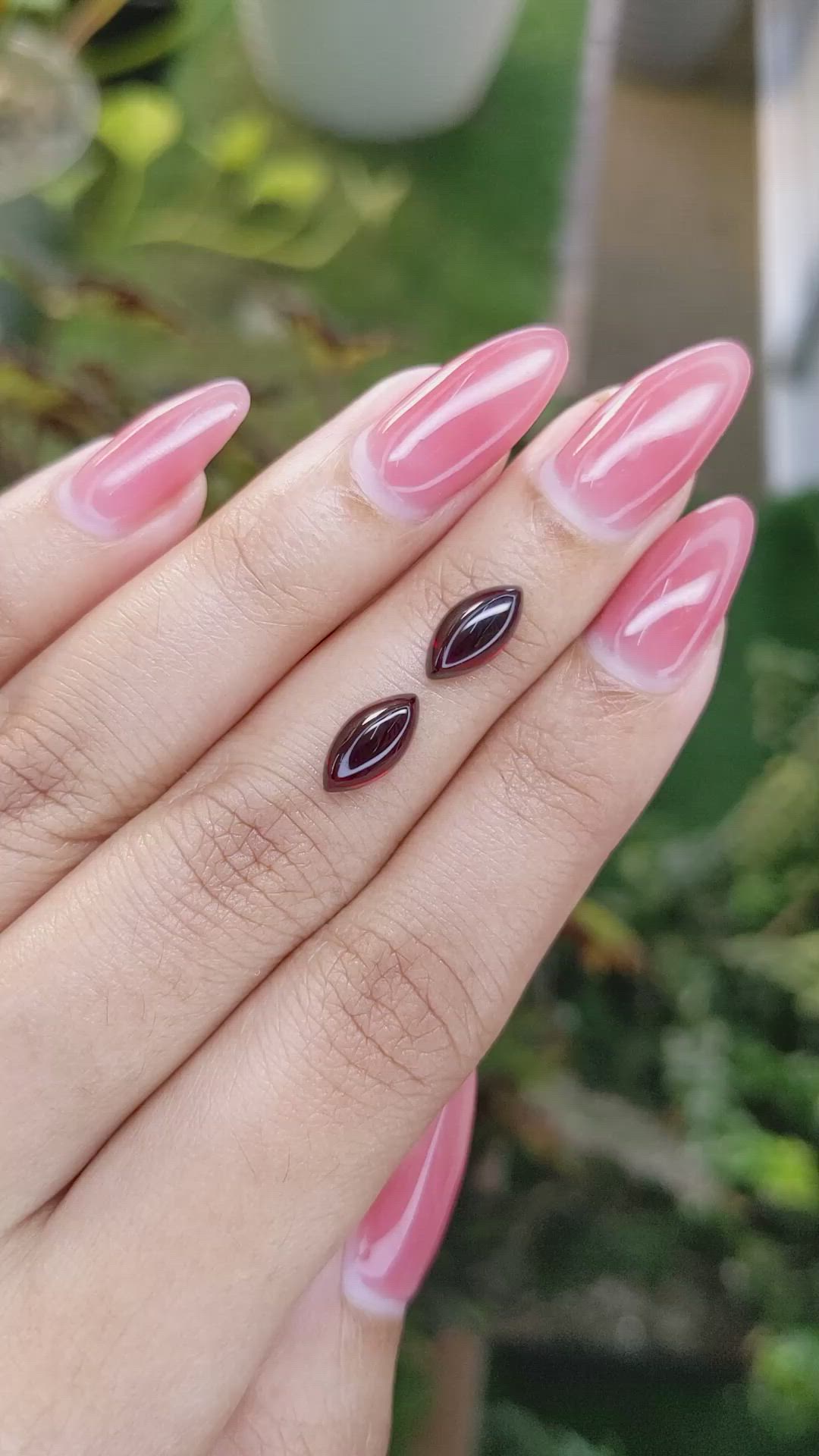 3.20&nbsp;Ct.Tw.Total Carat Weight Cabochon Garnet Pair from Ceylon (Sri Lanka) Size Video