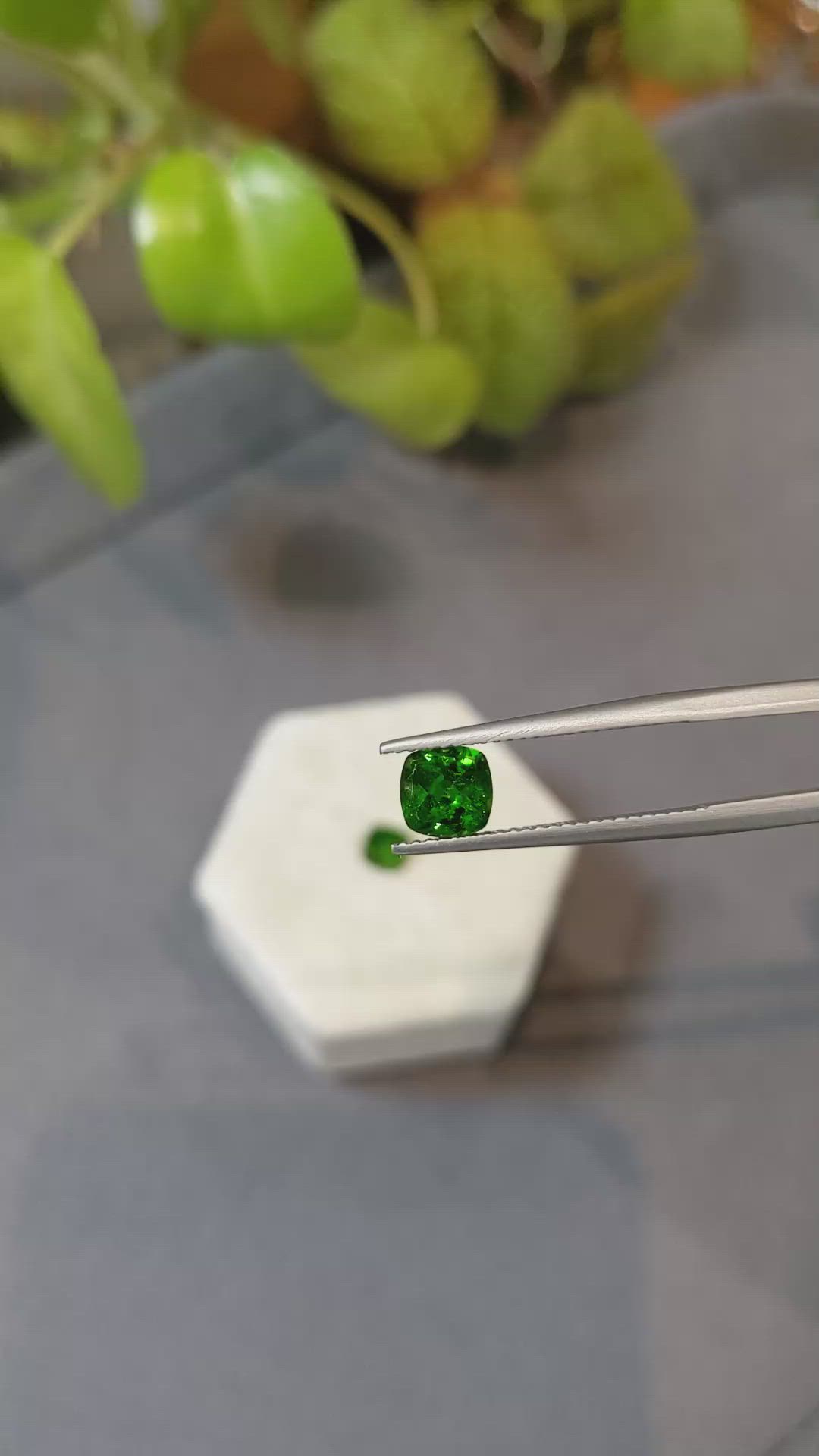 2.02 Ct.Tw.Total Carat Weight Chrome Diopside Pair Size Video