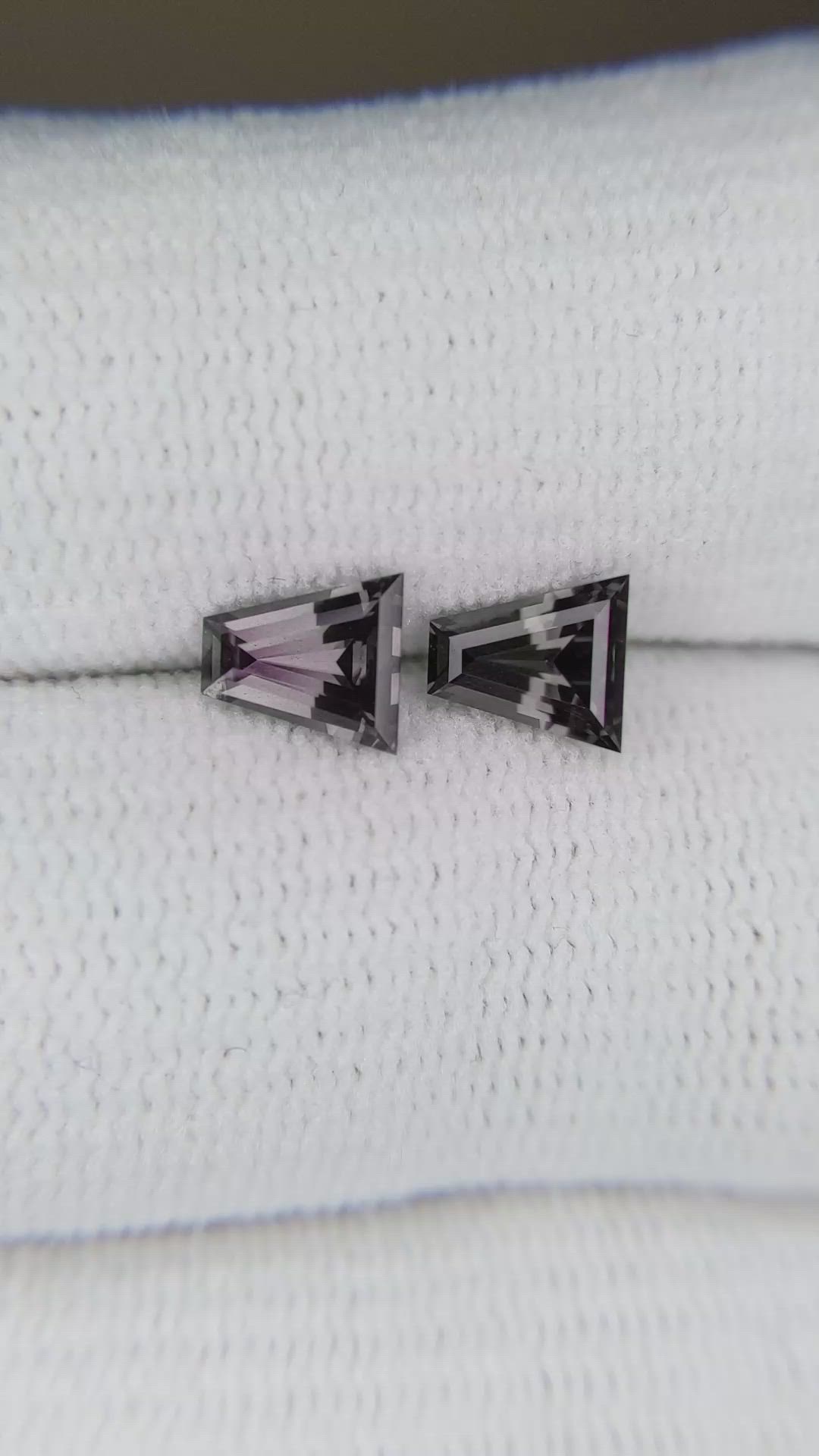 1.50&nbsp;Ct.Tw.Total Carat Weight Spinel Pair from Burma (Myanmar) Size Video