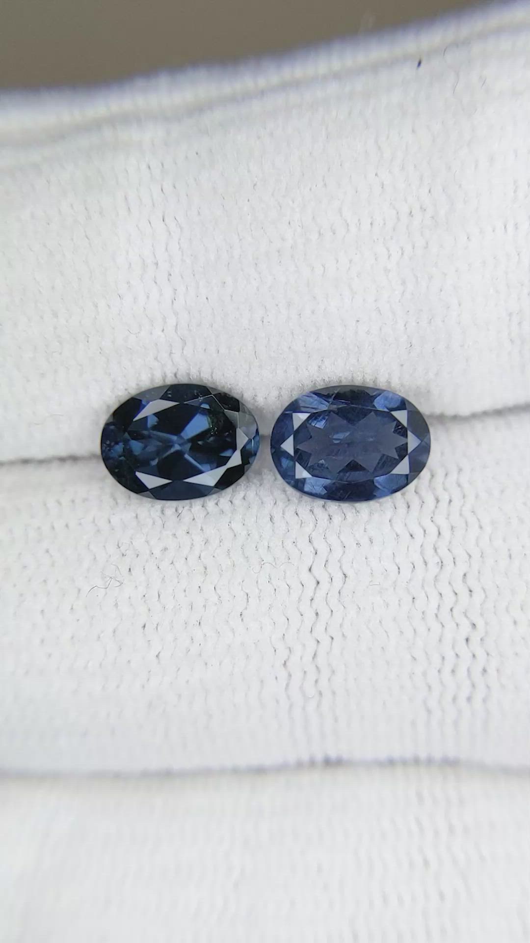 2.65 Ct.Tw.Total Carat Weight Spinel Pair from Burma (Myanmar) Size Video