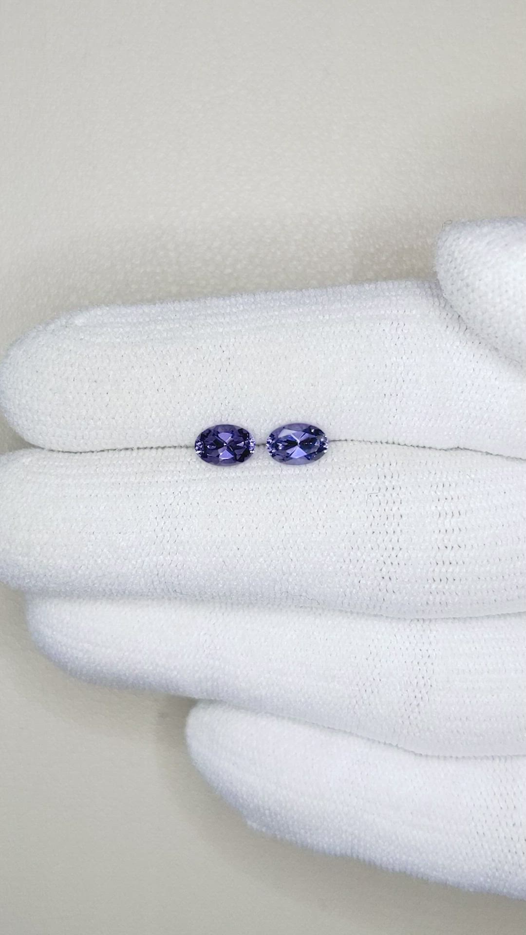 1.18&nbsp;Ct.Tw.Total Carat Weight Spinel Pair from Burma (Myanmar) Size Video