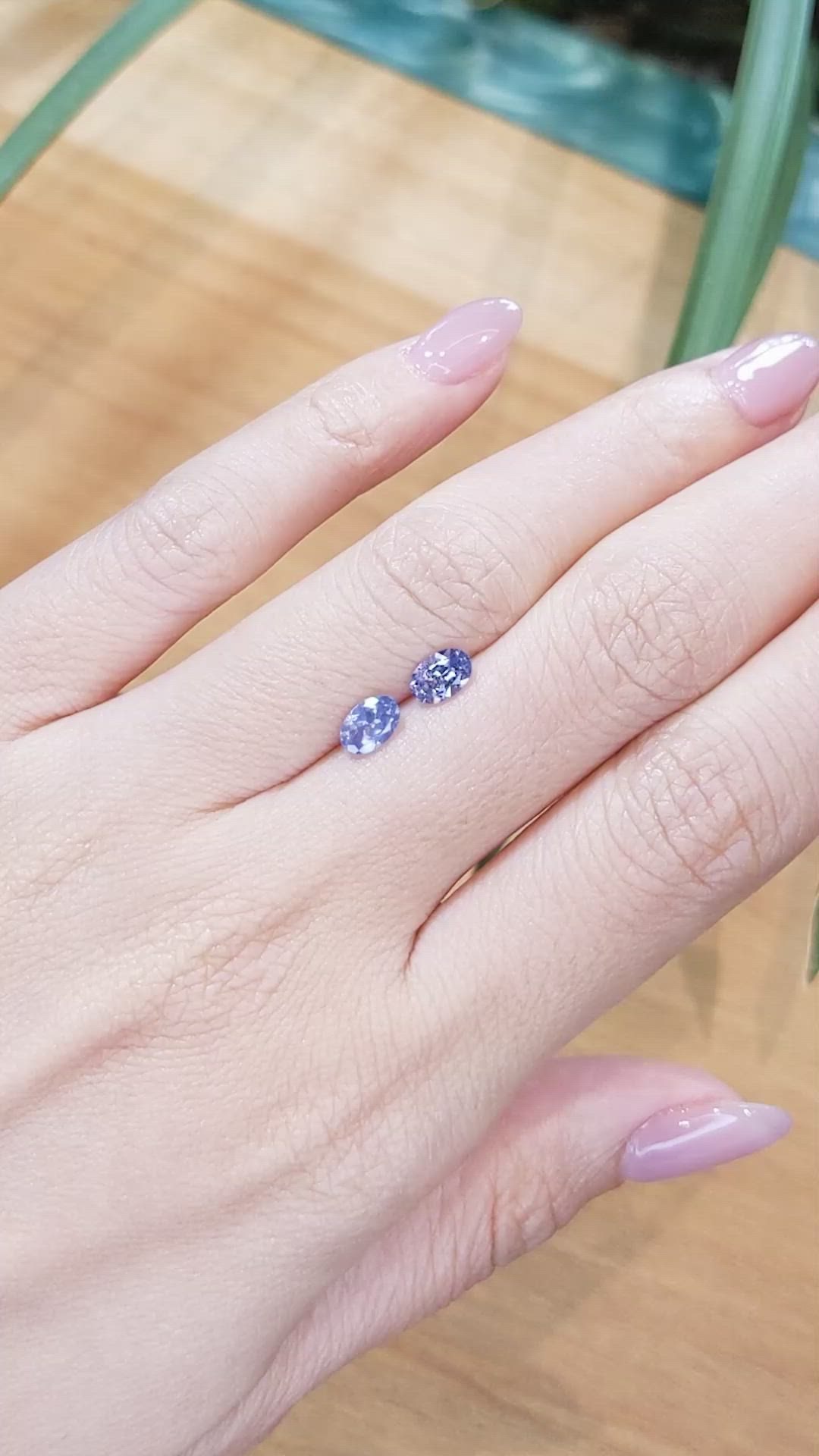 1.09&nbsp;Ct.Tw.Total Carat Weight Spinel Pair from Burma (Myanmar) Size Video