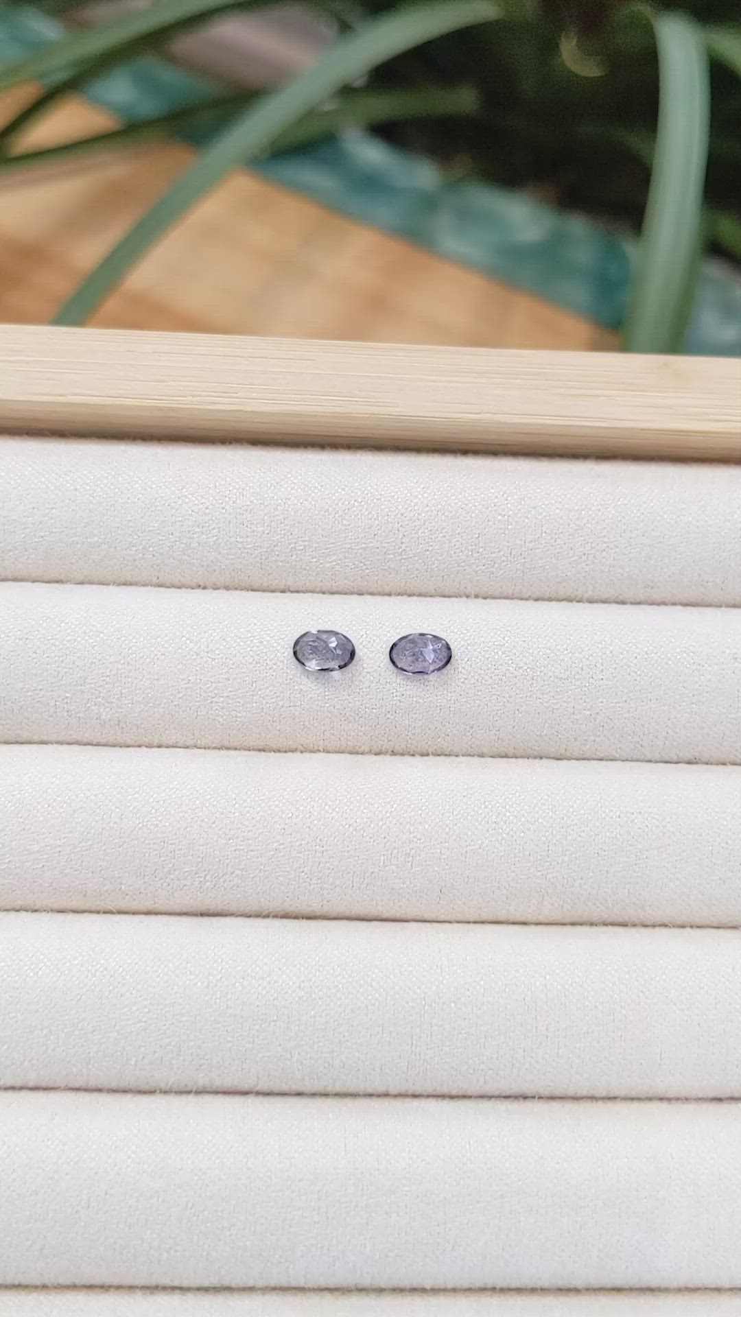 0.96&nbsp;Ct.Tw.Total Carat Weight Spinel Pair from Burma (Myanmar) Size Video