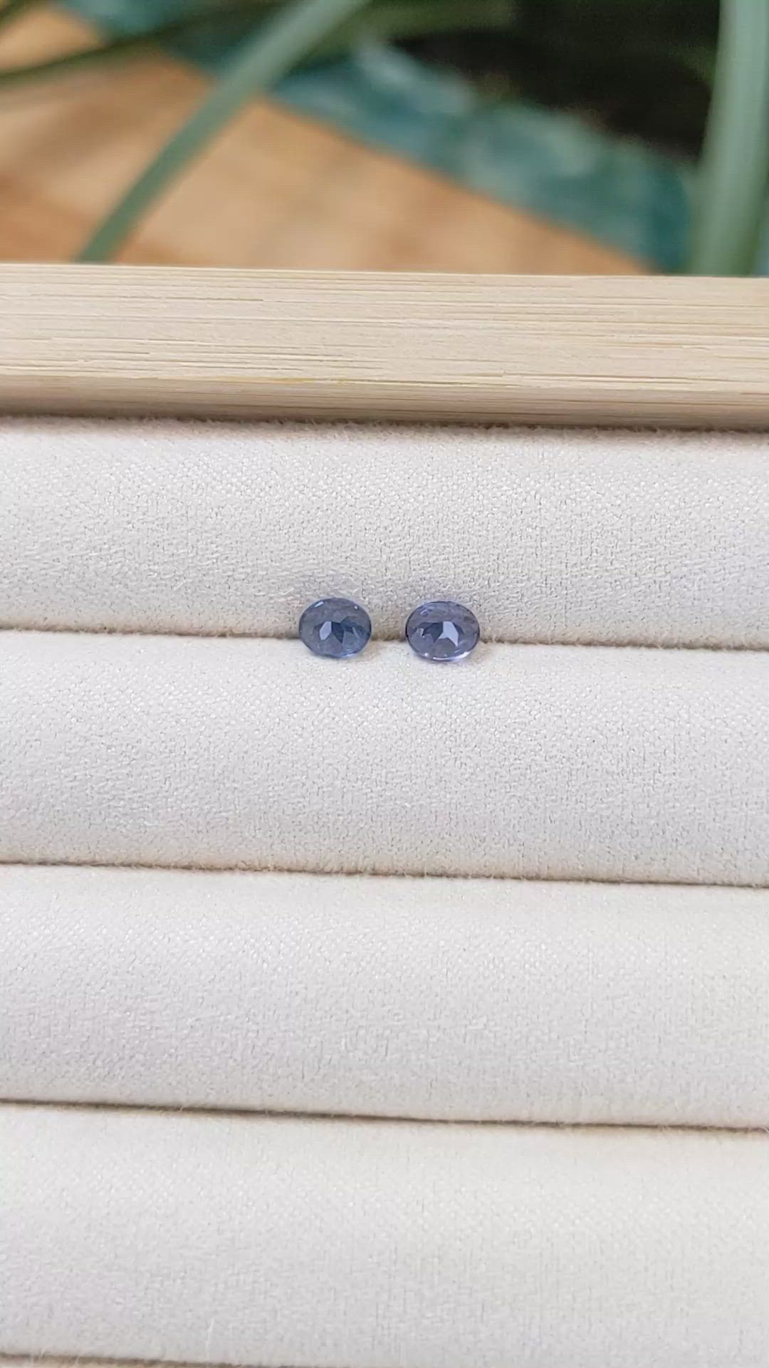 1.03&nbsp;Ct.Tw.Total Carat Weight Spinel Pair from Burma (Myanmar) Size Video