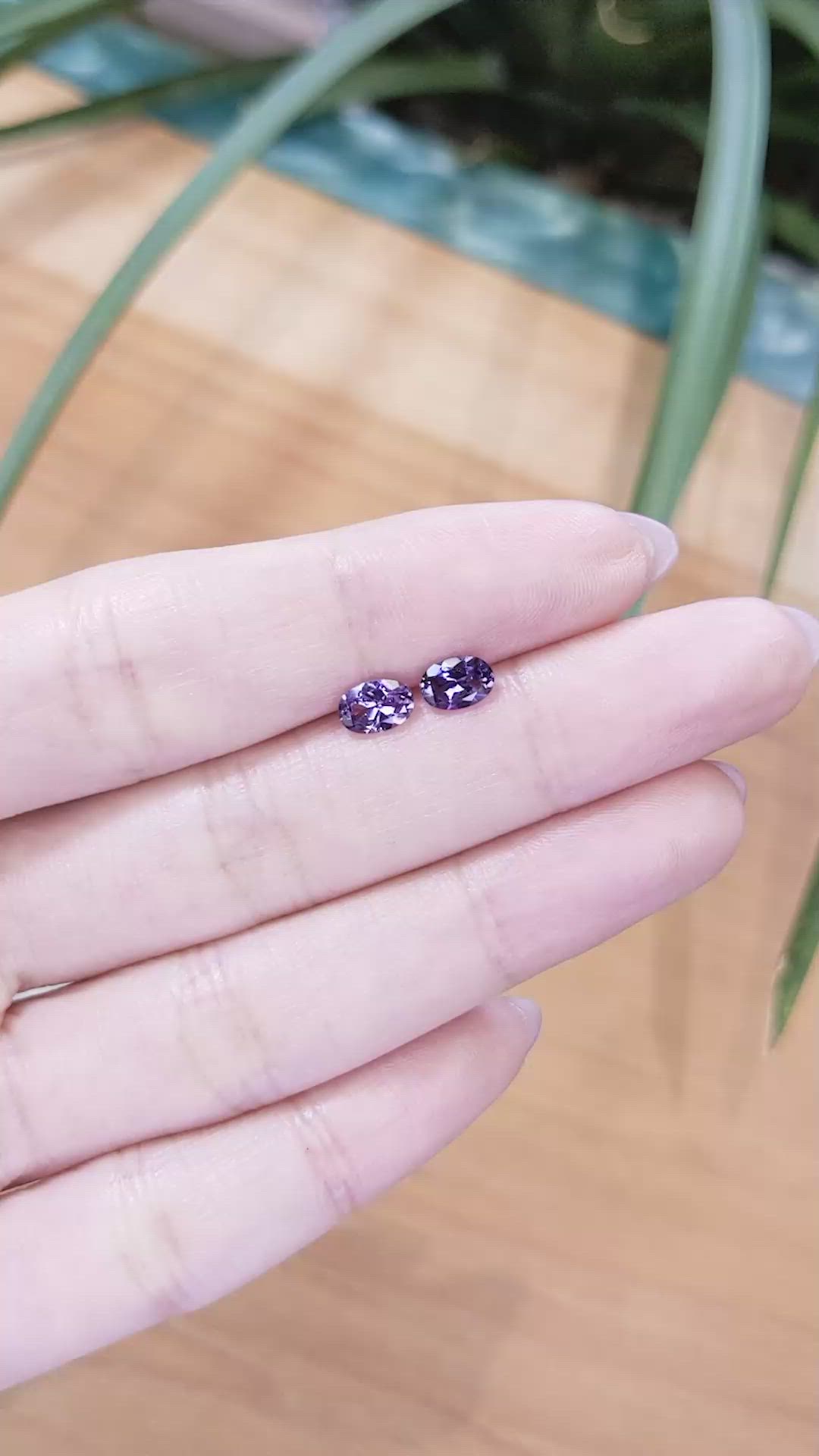 1.24&nbsp;Ct.Tw.Total Carat Weight Spinel Pair from Burma (Myanmar) Size Video