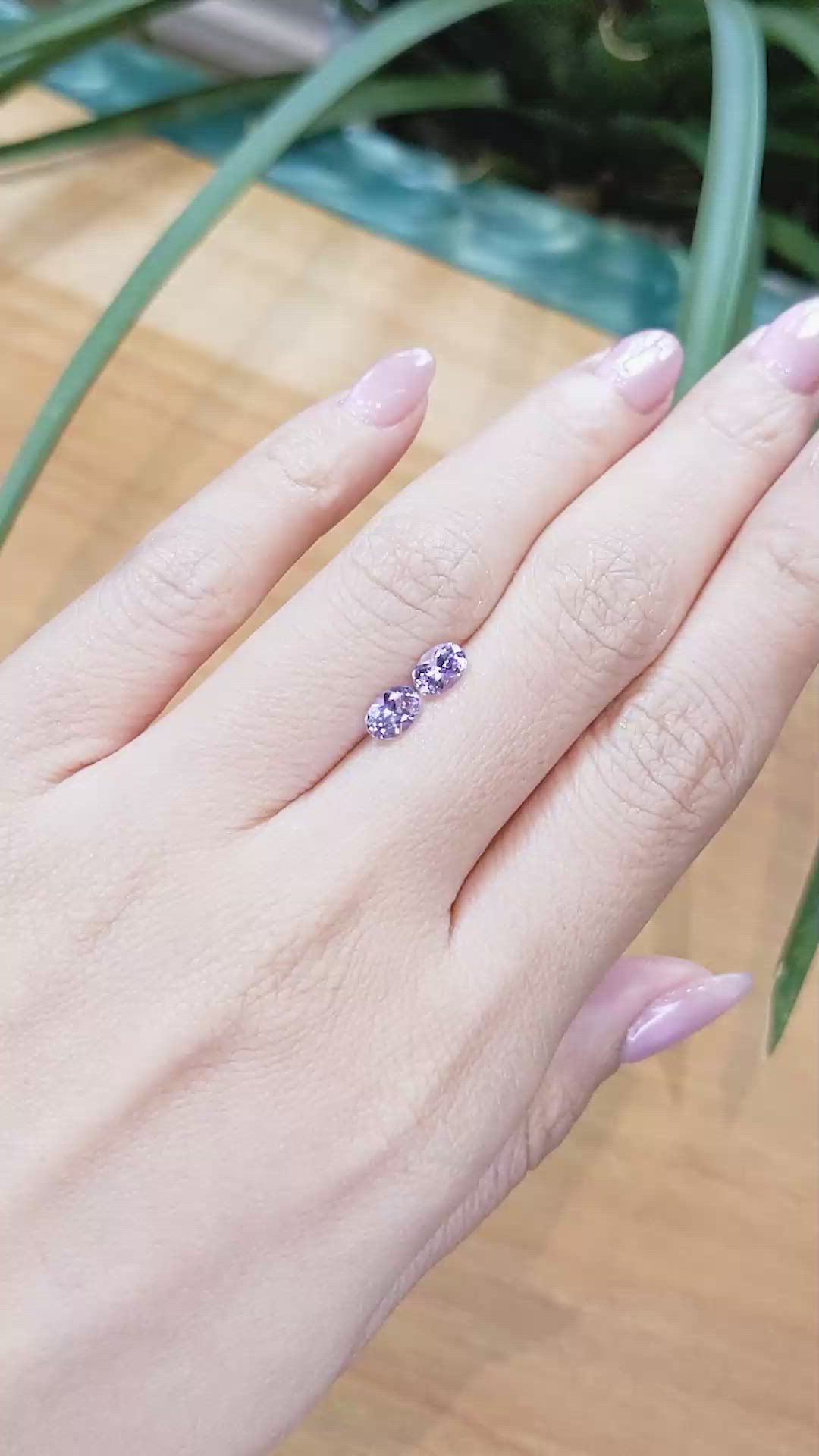 1.16&nbsp;Ct.Tw.Total Carat Weight Spinel Pair from Burma (Myanmar) Size Video