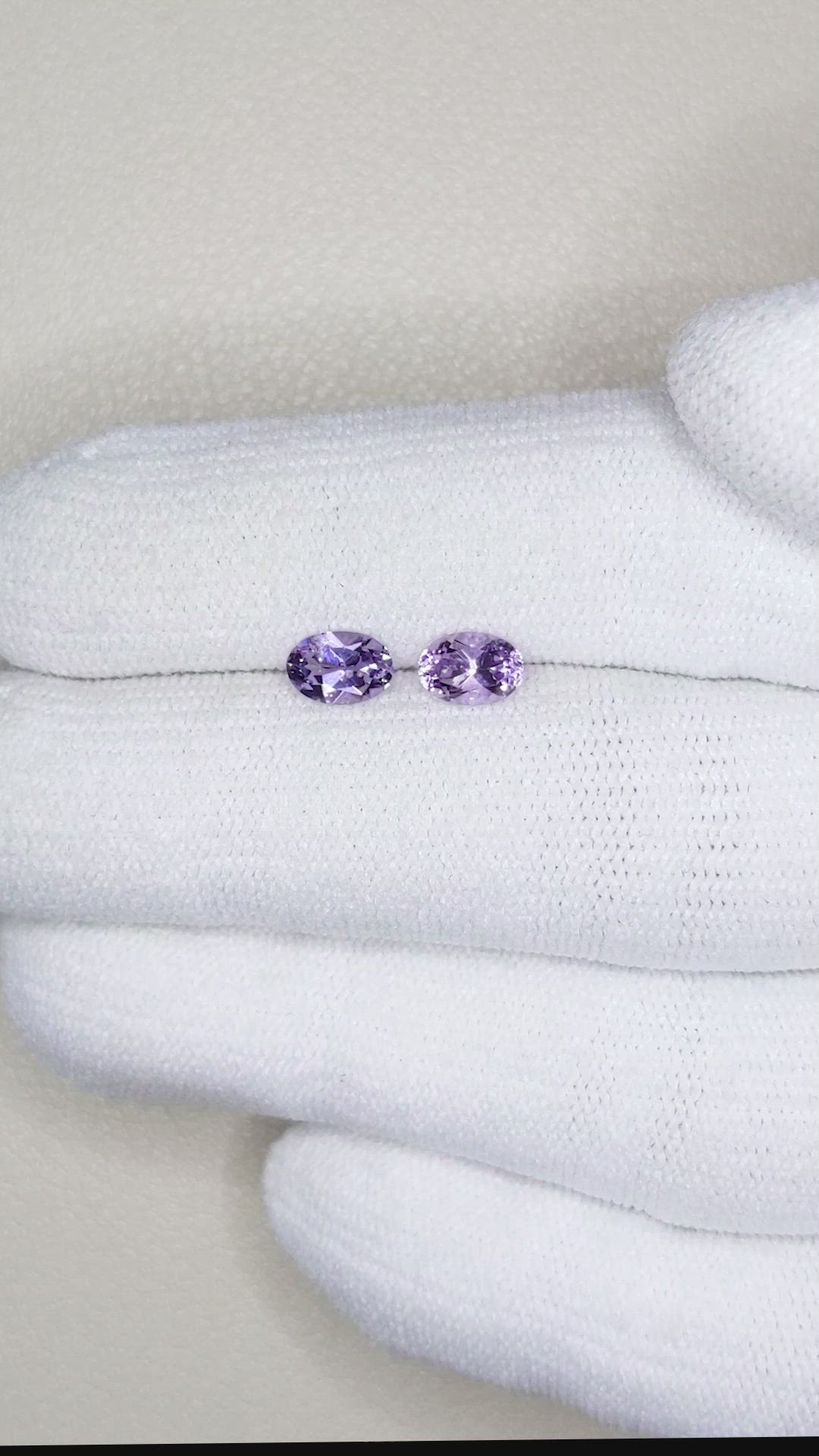 1.16&nbsp;Ct.Tw.Total Carat Weight Spinel Pair from Burma (Myanmar) Size Video