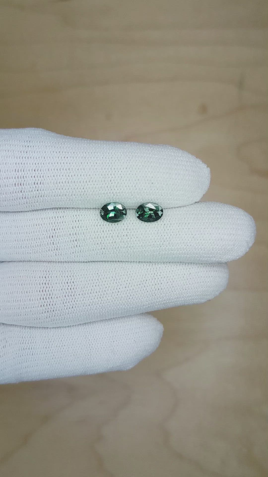 1.61&nbsp;Ct.Tw.Total Carat Weight Alexandrite Pair from Ceylon (Sri Lanka) Size Video